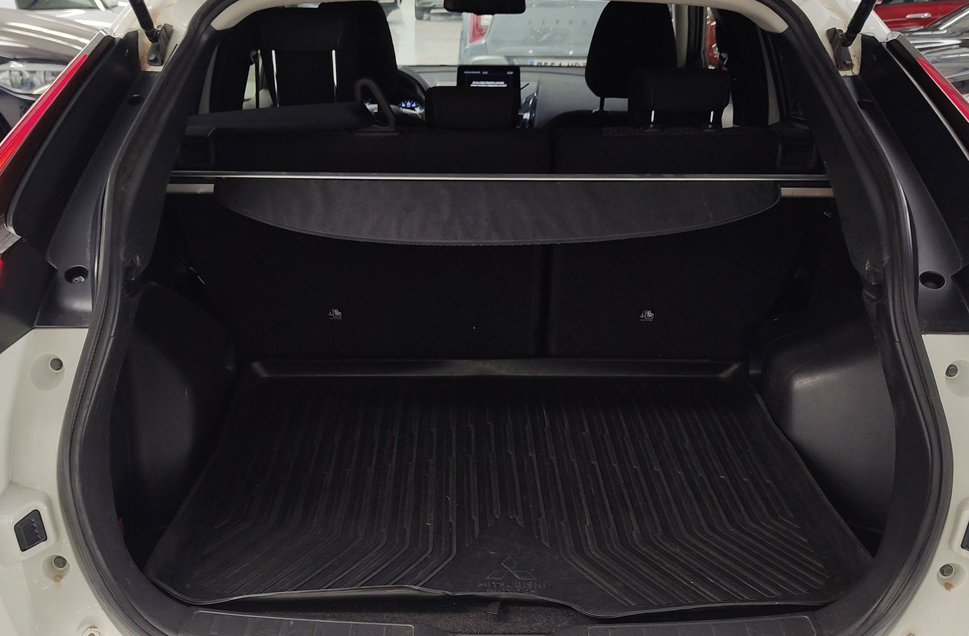 Mitsubishi Eclipse Cross 2.4 PHEV Motion 4WD - foto 16