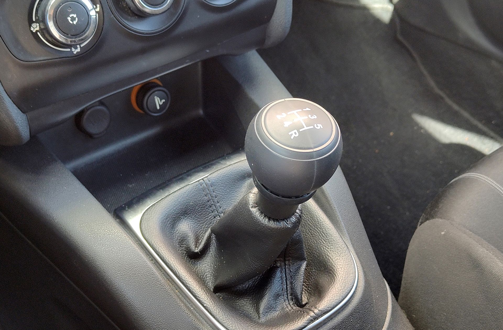 Citroën C4 1.6 HDi Tonic - foto 5