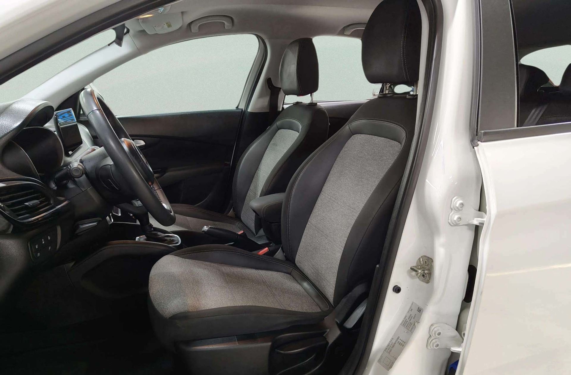 Fiat Tipo 1.5 Hybrid Cross DCT - foto 10