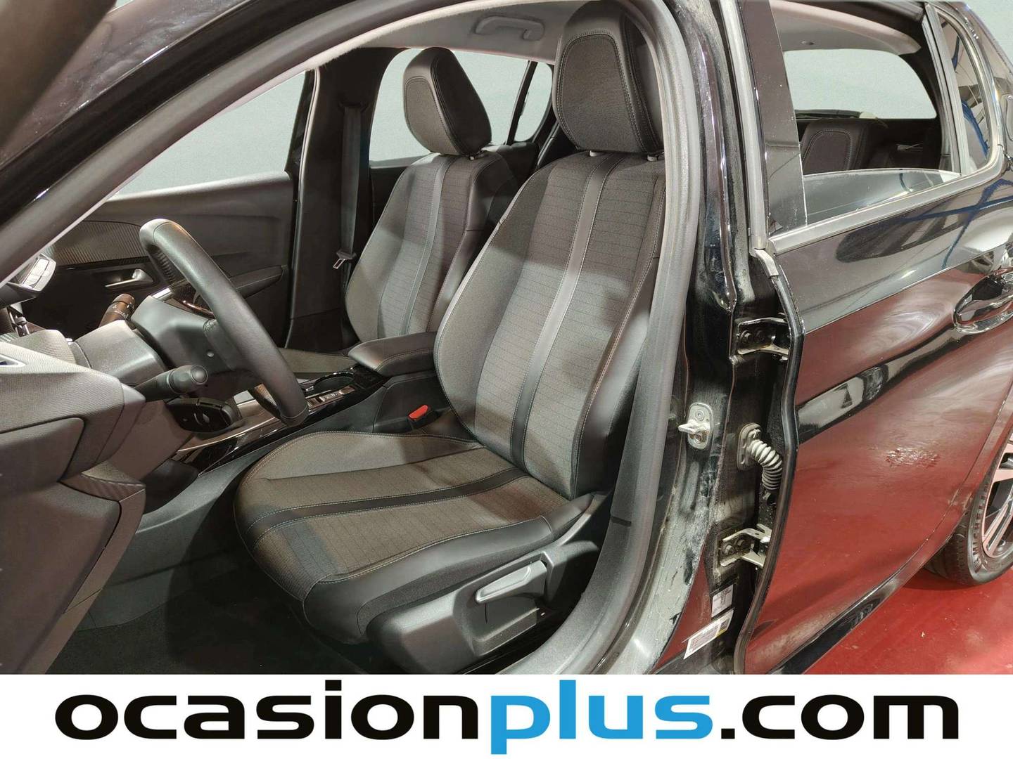 Foto Peugeot 208 Peugeot 208 PureTech 100 Allure (100 CV)