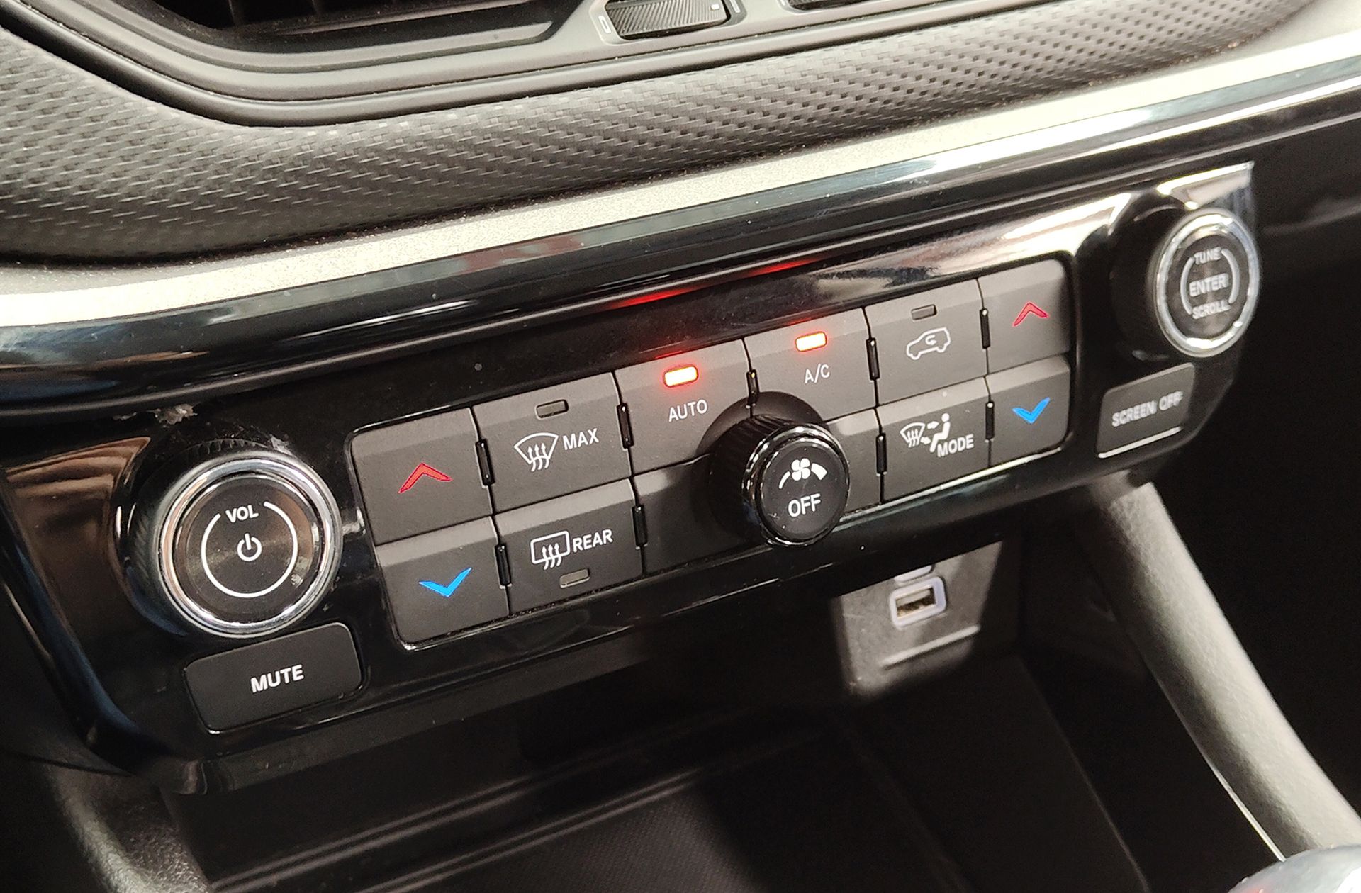 Jeep Compass 1.3 Gse Night Eagle FWD - foto 35