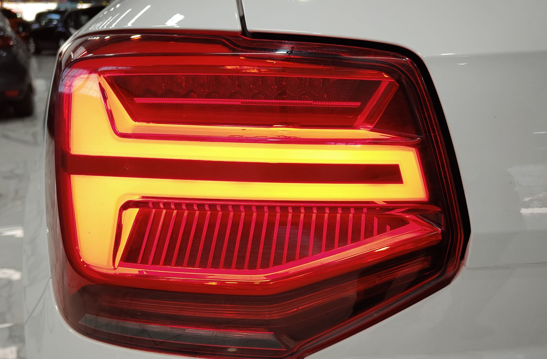 Audi Q2 30 TDI - foto 13