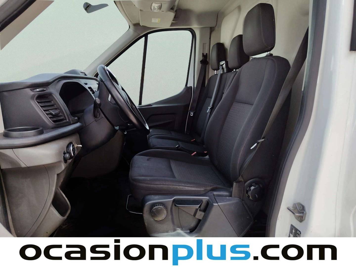 Foto asientos delanteros Ford Transit Ford Transit Furgon 310 MHEV L3H2 Trend FWD (130 CV)