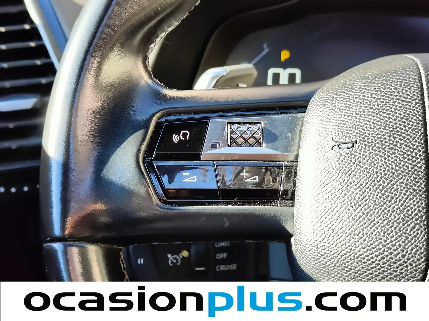 Foto DS DS 7 Crossback DS DS7 Crossback BlueHDi 130 DE Bastille + AT (130 CV)