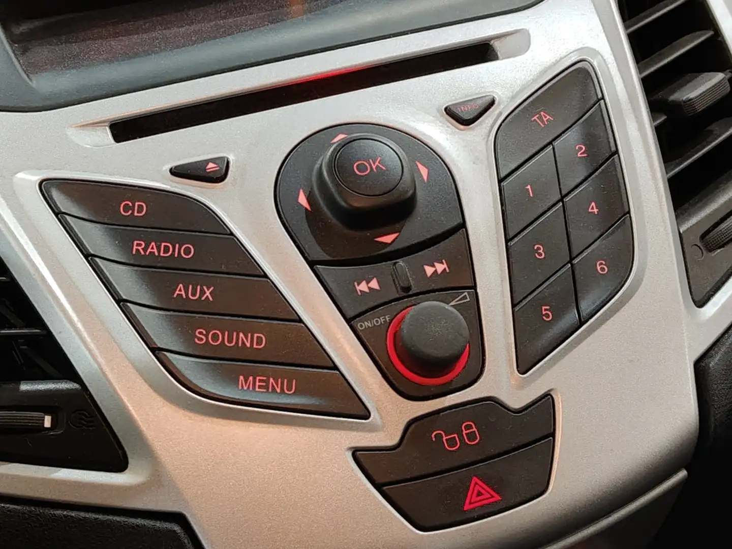 Foto Ford Fiesta Ford Fiesta 1.25 Trend (82 CV)