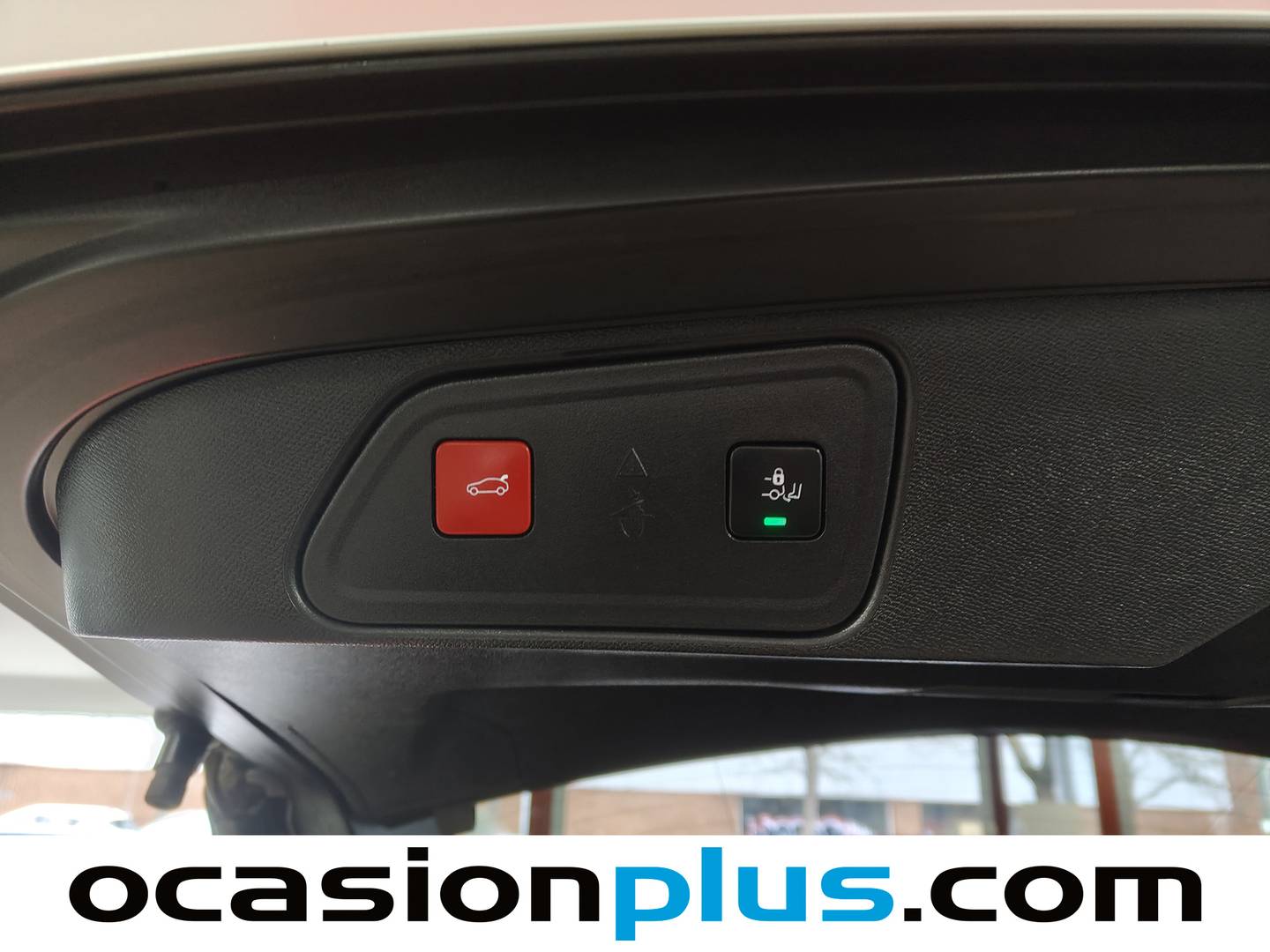 Foto Peugeot 3008 Peugeot 3008 PureTech 130 S&S GT EAT8 (130 CV)