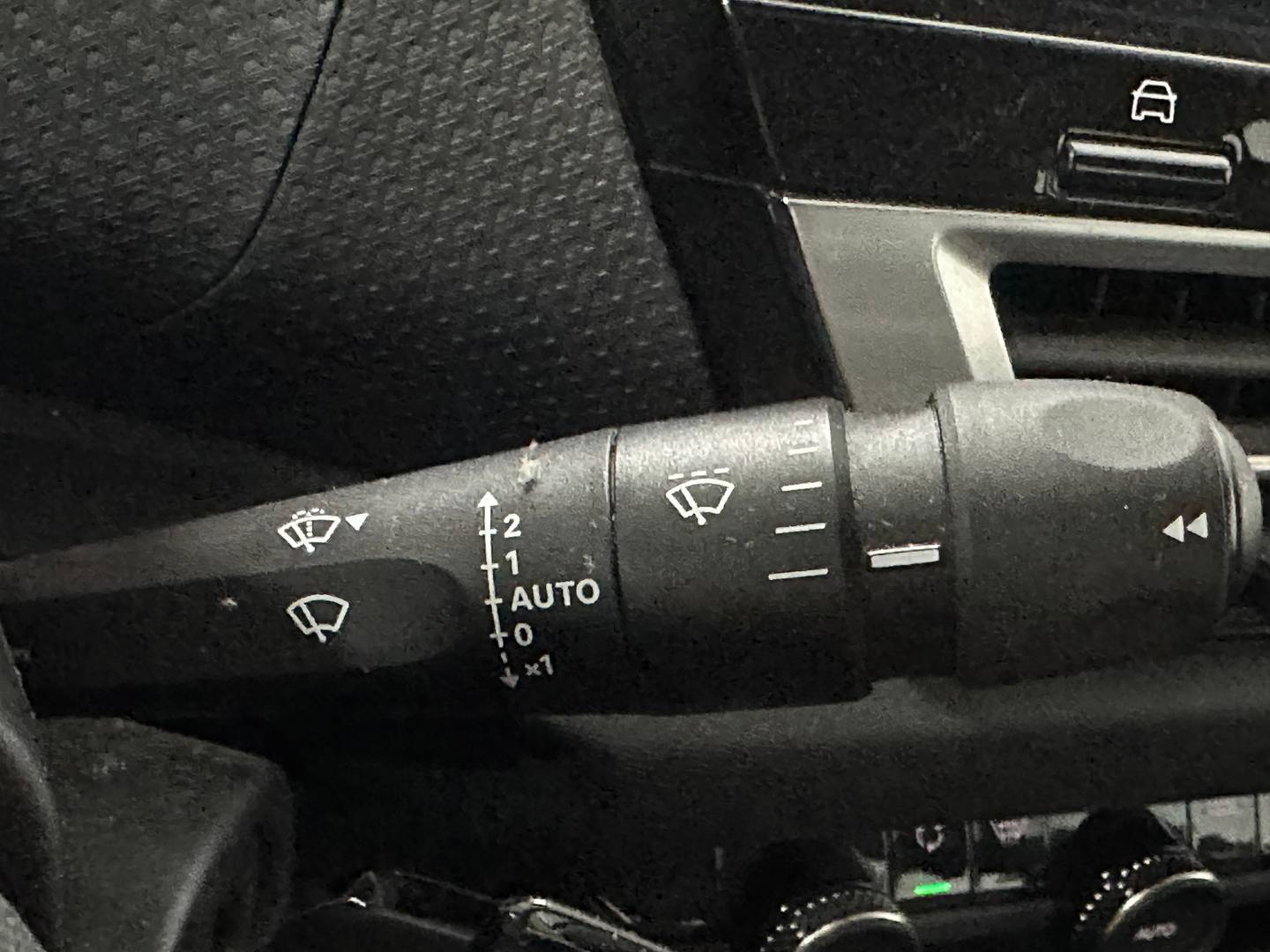 Foto Citroën C4 Citroen C4 BlueHDi 130 S&S Feel Pack EAT8 (130 CV)