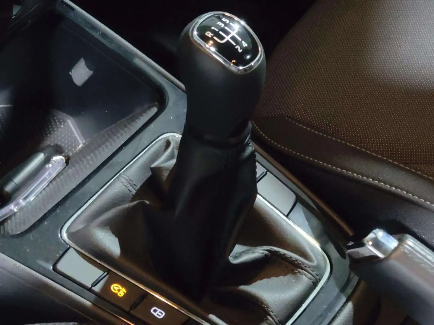 Foto Skoda Fabia Skoda Fabia 1.0 TSI Selection (95 CV)