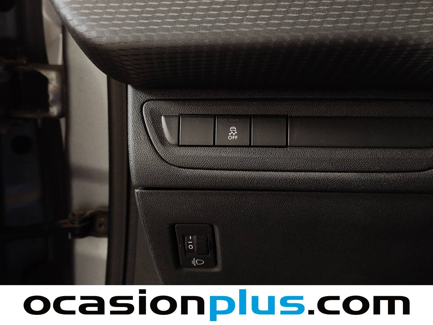 Foto Peugeot 2008 Peugeot 2008 BlueHDi 100 S&S Active (100 CV)