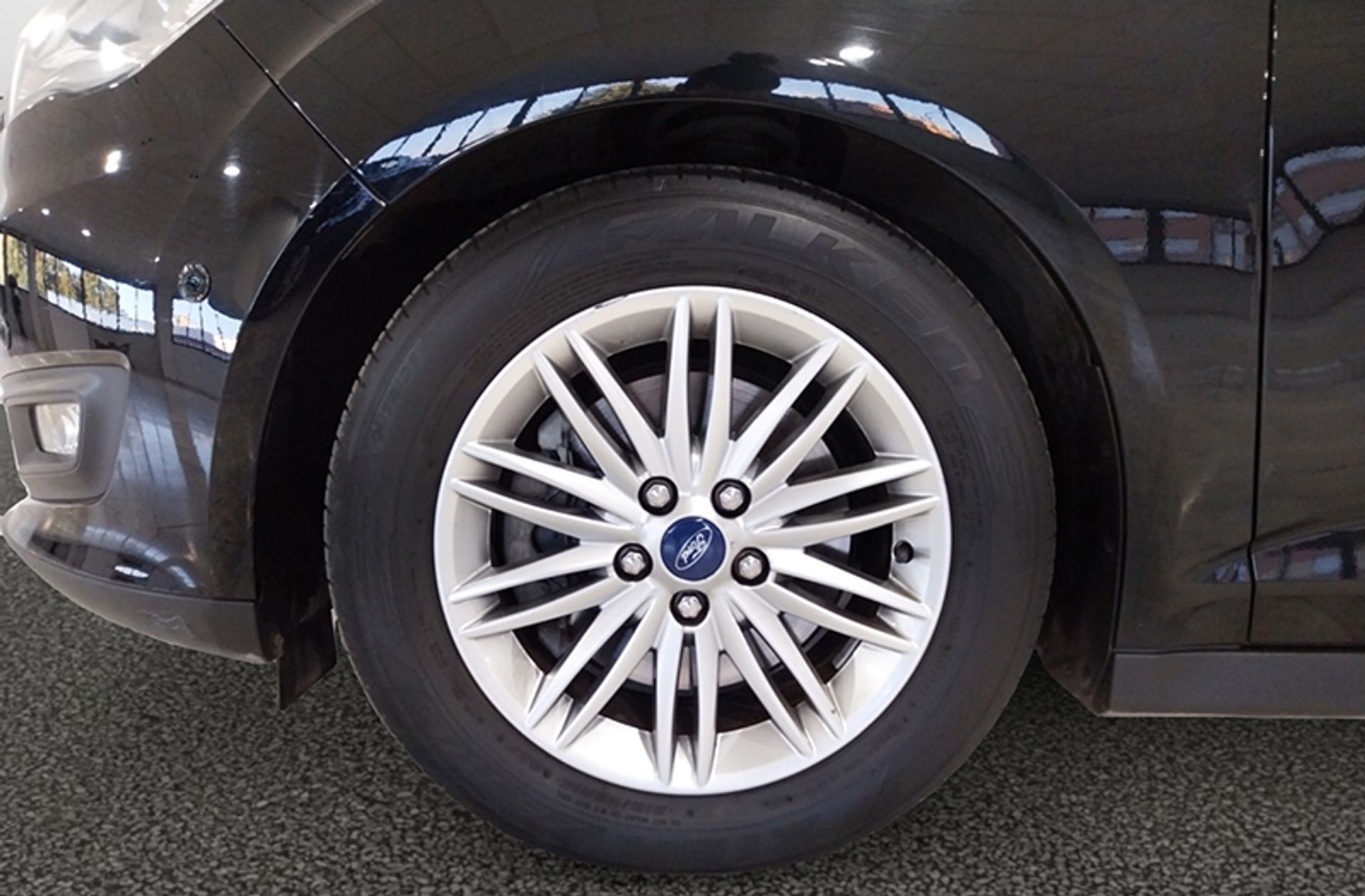Ford Grand C-Max 1.0 EcoBoost Trend+ 7 plazas - foto 32