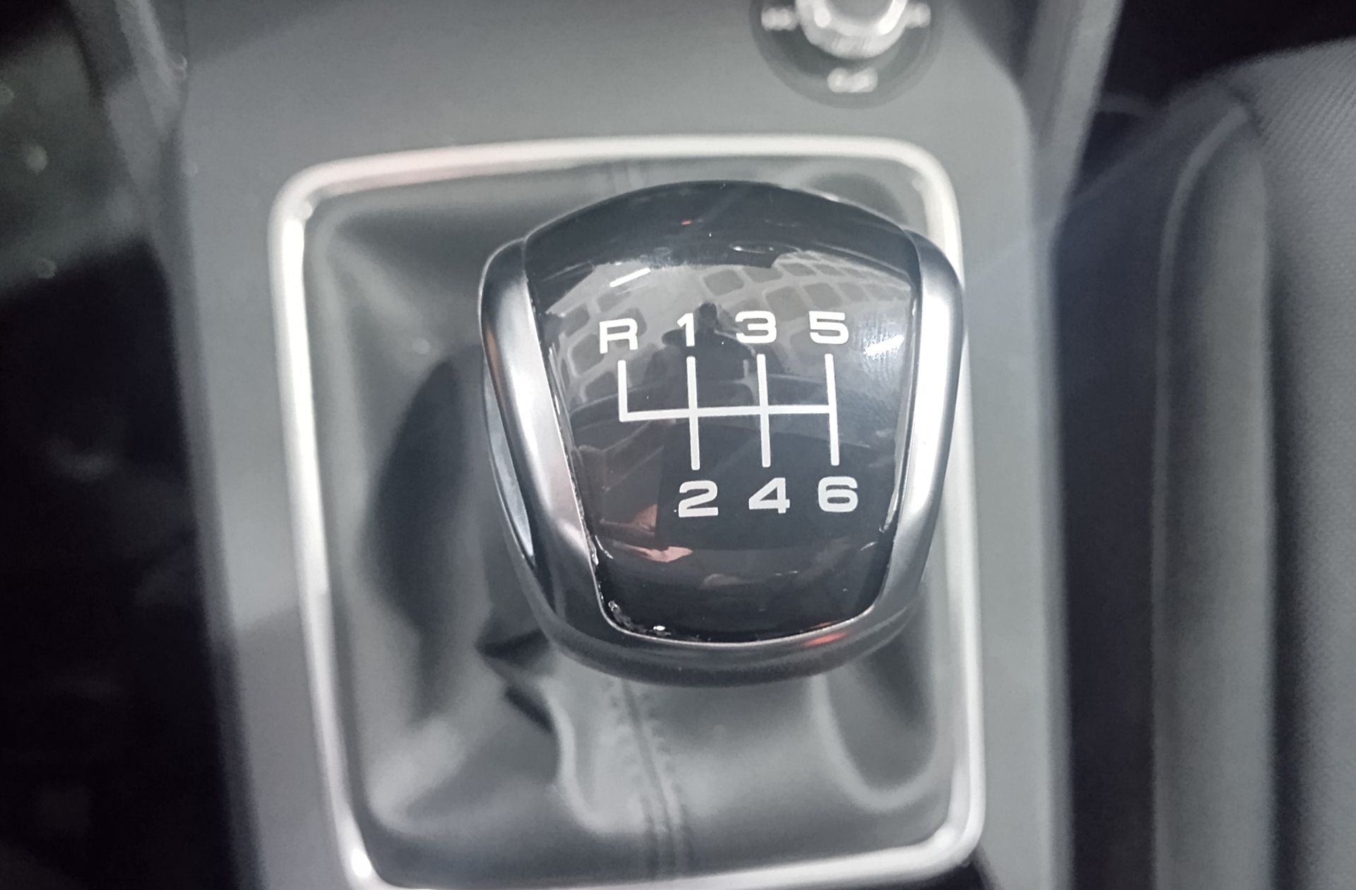 Audi Q2 Advanced 30 TFSI - foto 5