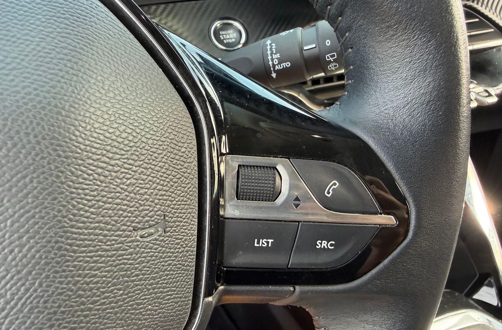 Peugeot 2008 PureTech 100 Allure Pack - foto 25