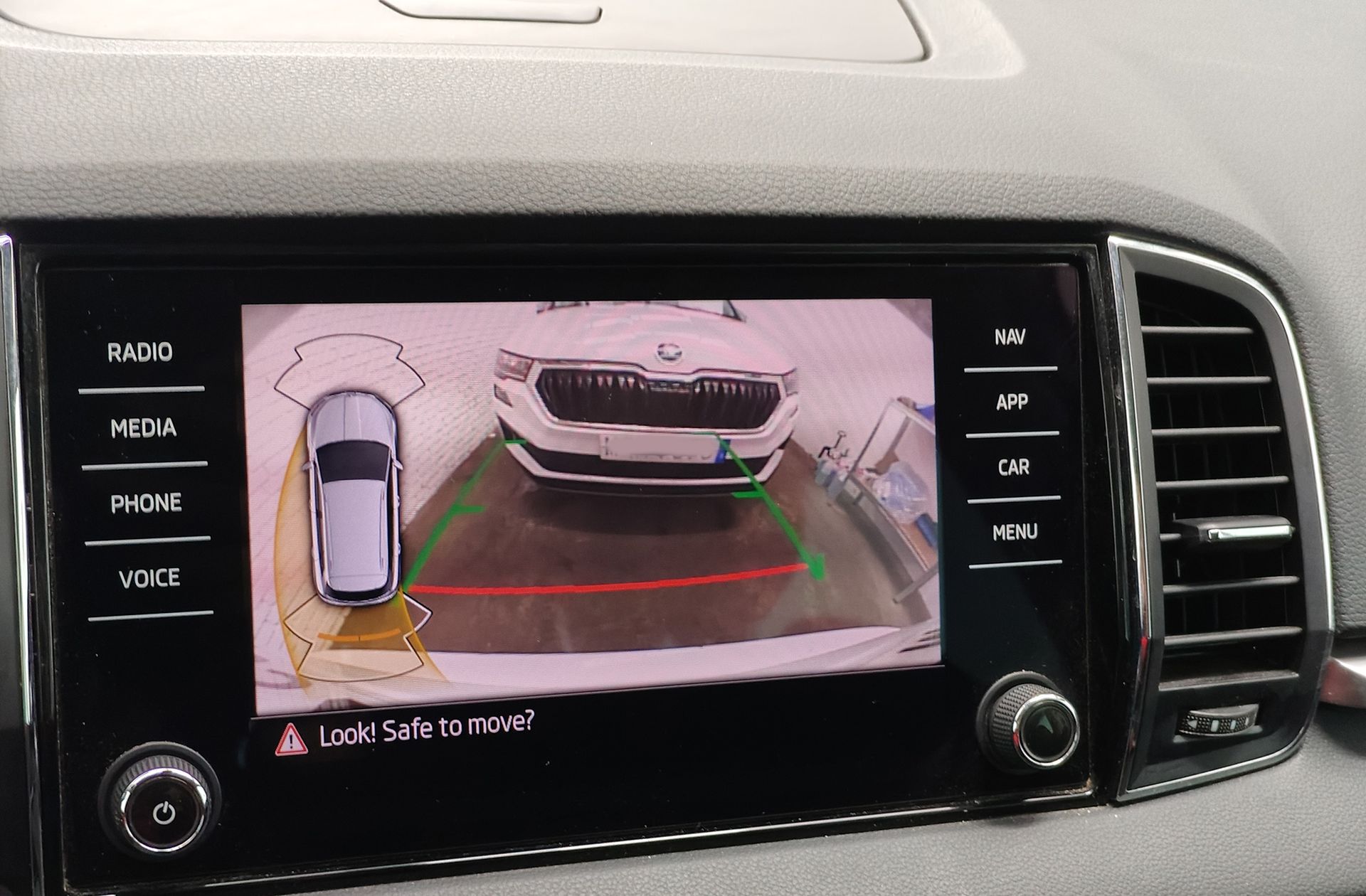 Škoda Karoq 2.0 TDI Selection 85 - foto 8