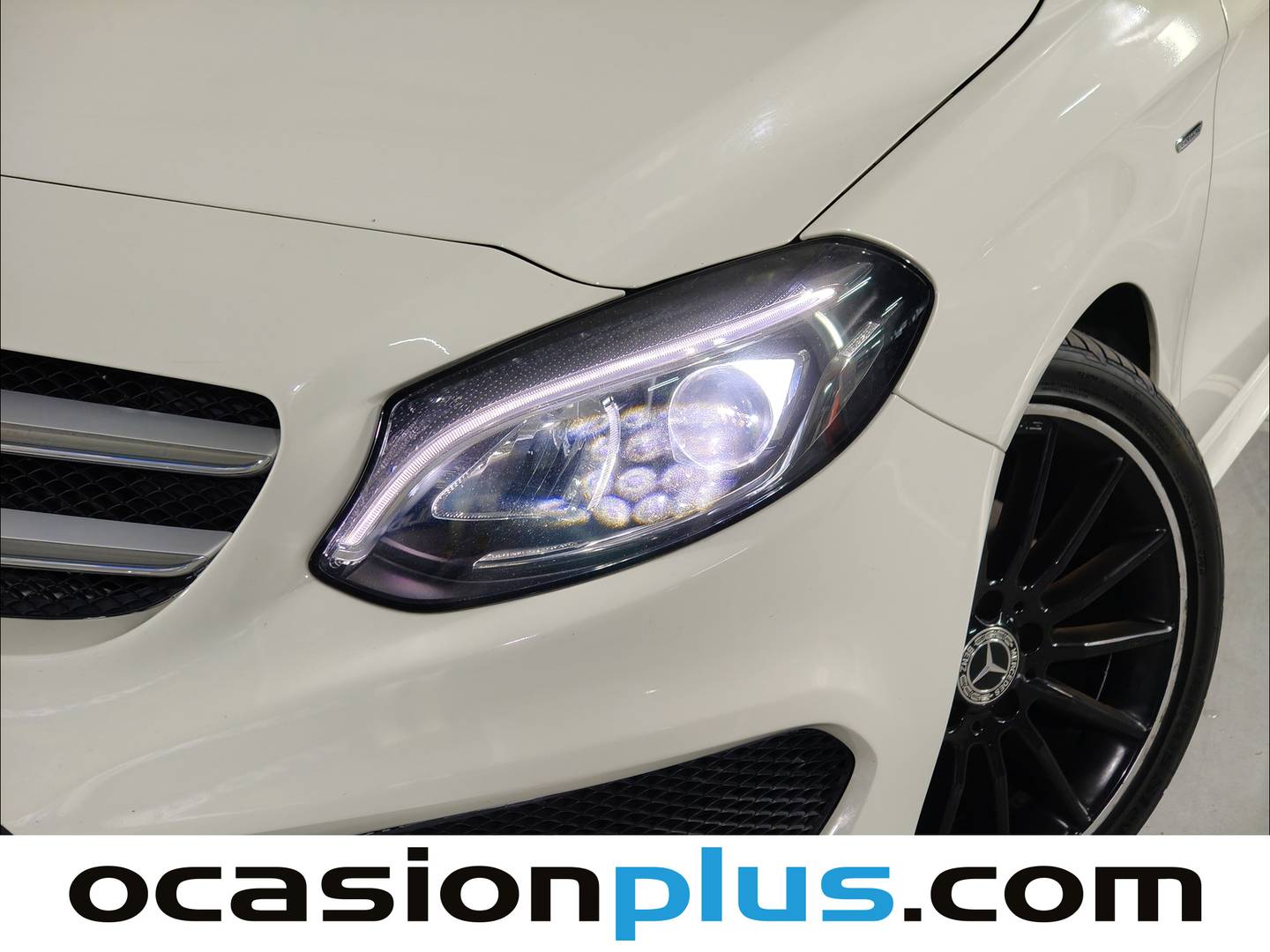 Acabados Mercedes Clase B Mercedes-Benz Clase B 200 d (136 CV)