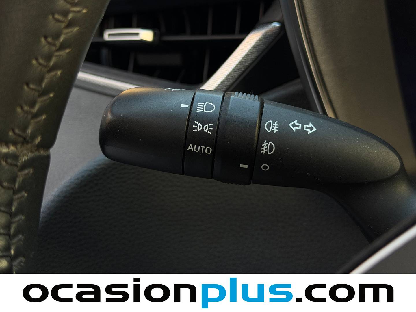 Paquetes del Toyota Corolla Toyota Corolla 180H Feel! E-CVT (180 CV)