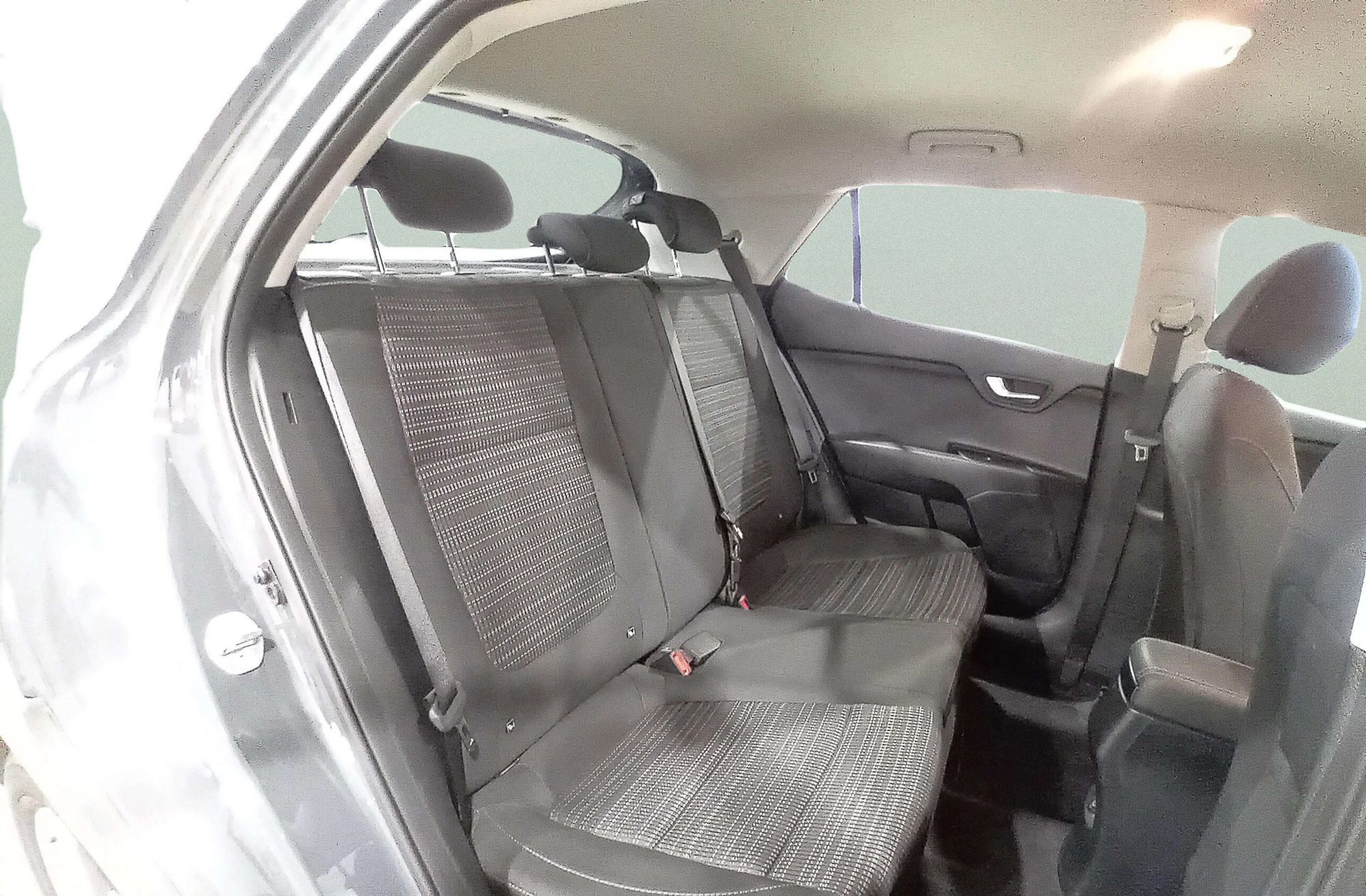 Kia Stonic 1.0 T-GDi MHEV Drive DCT - foto 16