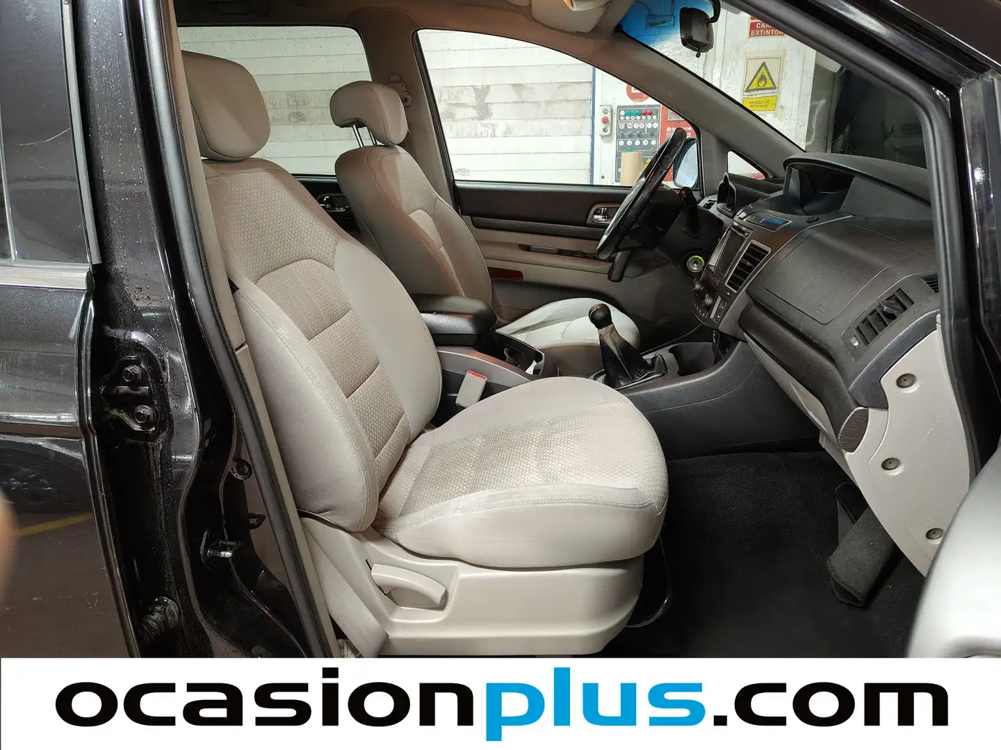 Foto SsangYong Rodius Ssangyong Rodius D22T Line  (178 CV) 7 plazas