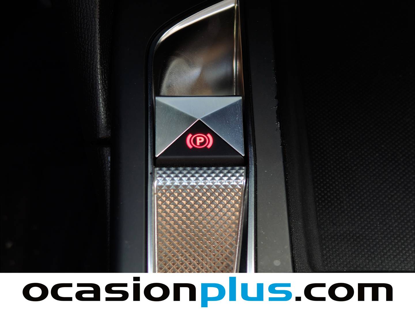 Foto DS DS 3 Crossback DS DS3 BlueHDi (131 CV) Auto SO CHIC