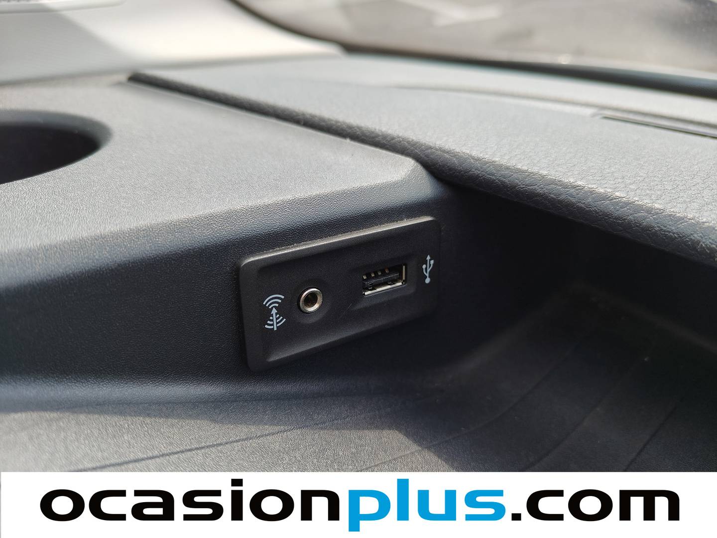 Acabados Volkswagen Crafter Volkswagen Crafter Furgon Furgon Batalla Media TA 2.0 TDI (140 CV) 3.500