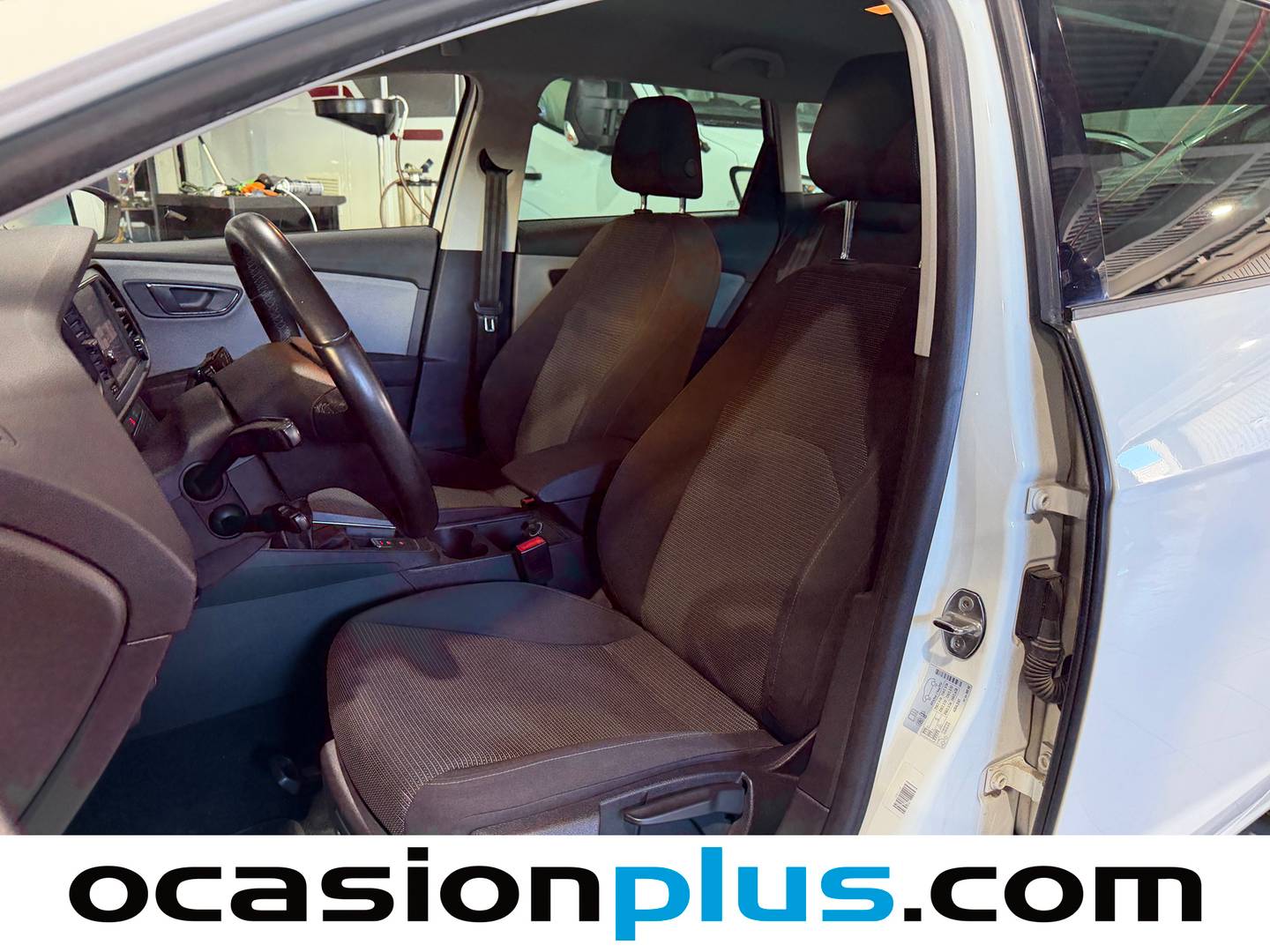 Foto asientos delanteros Seat León Seat León ST 1.0 TSI S&S Style Edition (115 CV)