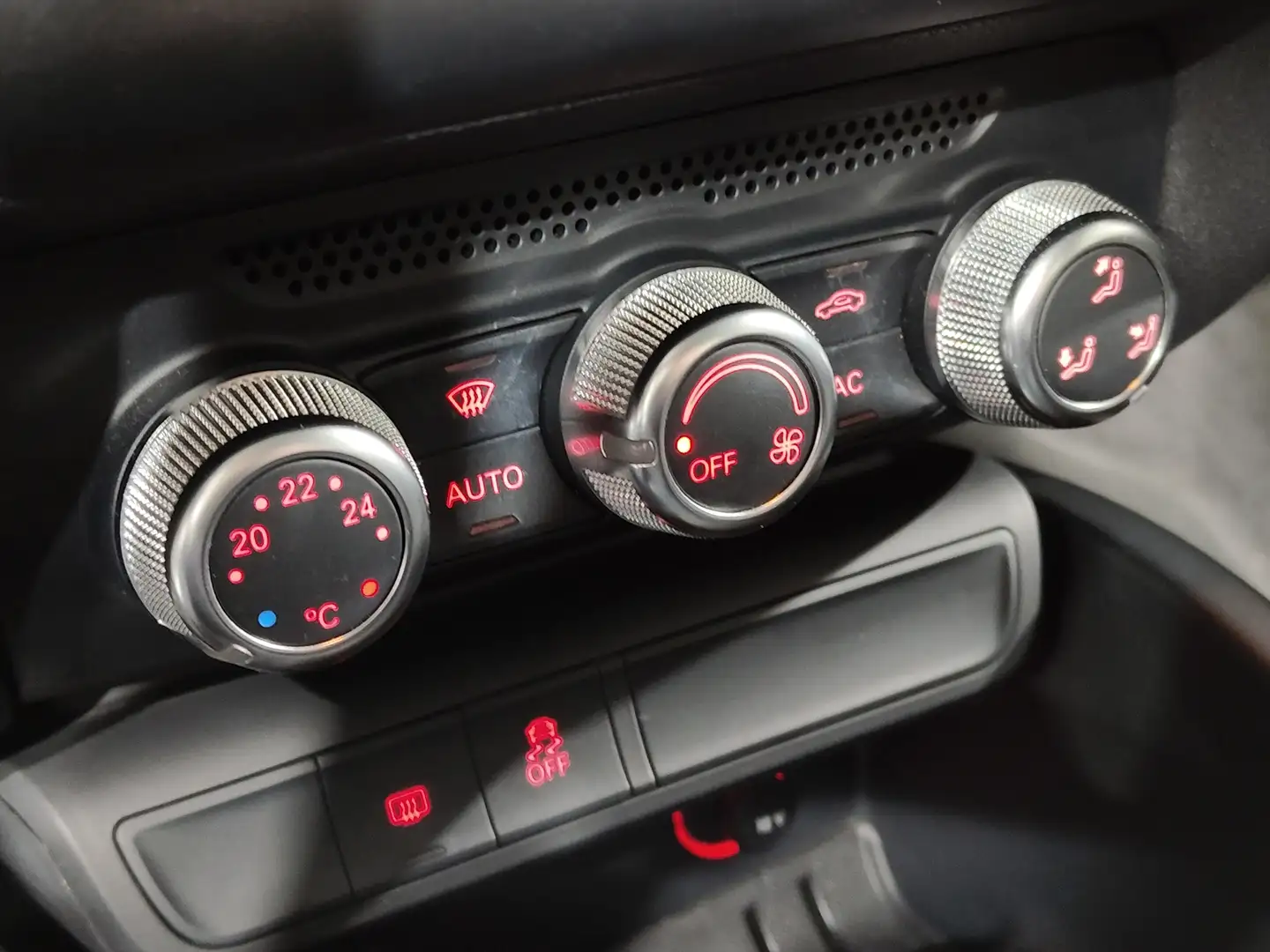 Foto Audi A1 Audi A1 Attraction 1.6 TDI (105 CV)