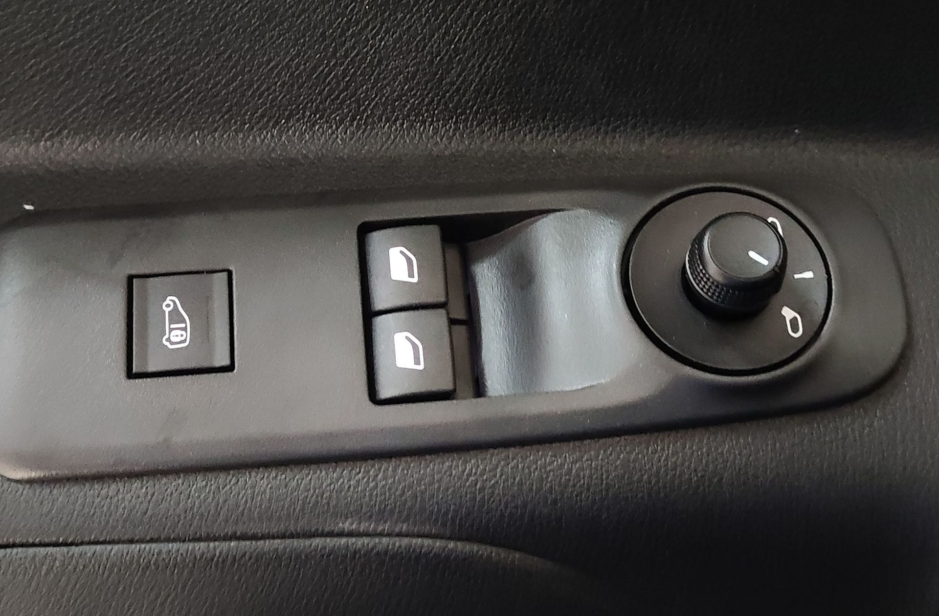Fiat Doblò Furgón BlueHDi 100 M - foto 32