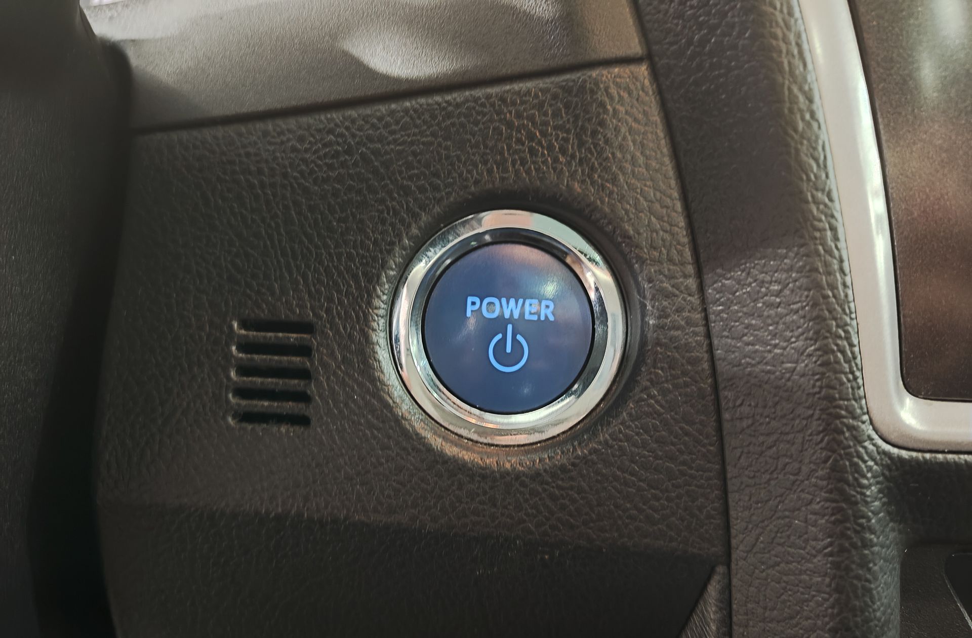Toyota Auris Hybrid Advance - foto 29