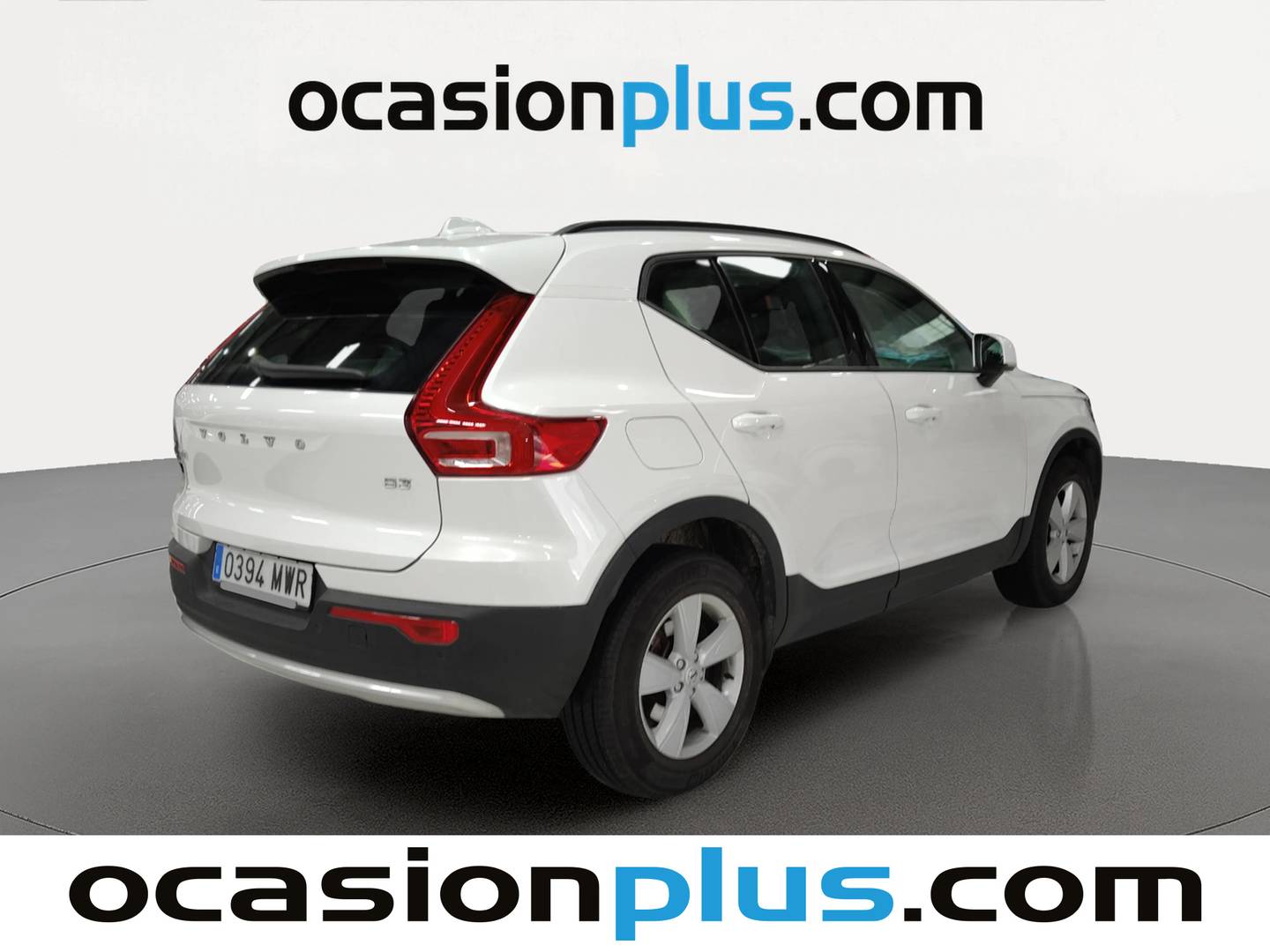 Foto trasera Volvo XC40 Volvo XC40 B3 G Essential Auto (163 CV) derecha