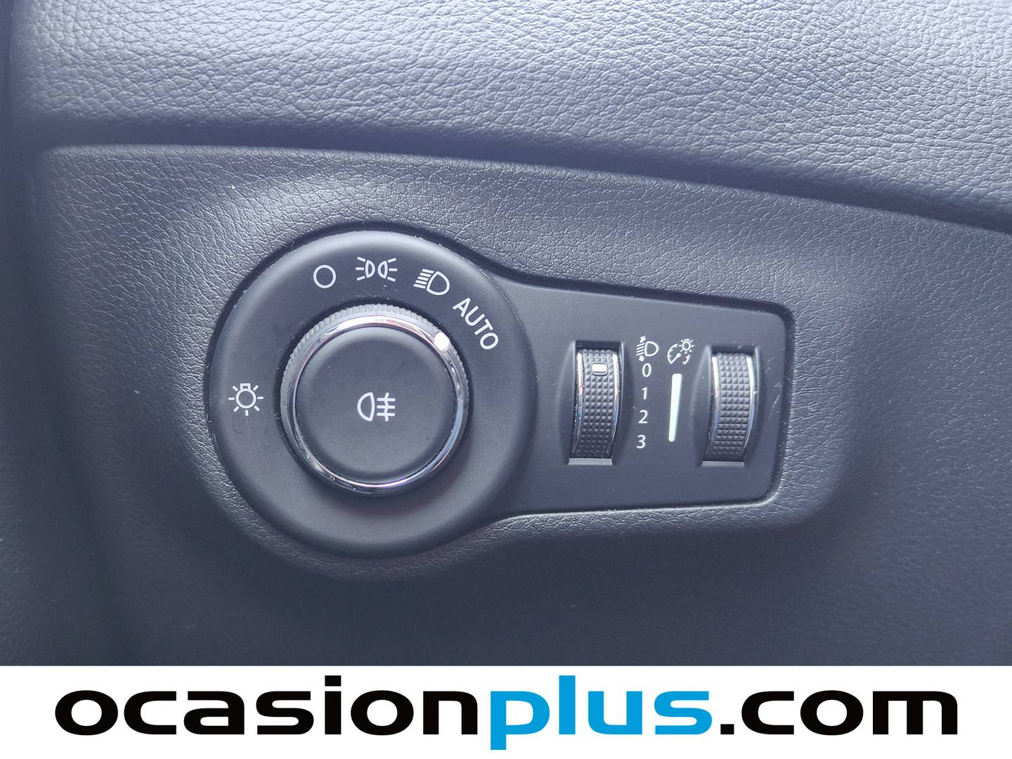Extras y acabados del Jeep Compass Jeep Compass 1.4 Multiair Sport 4x2 (140 CV)