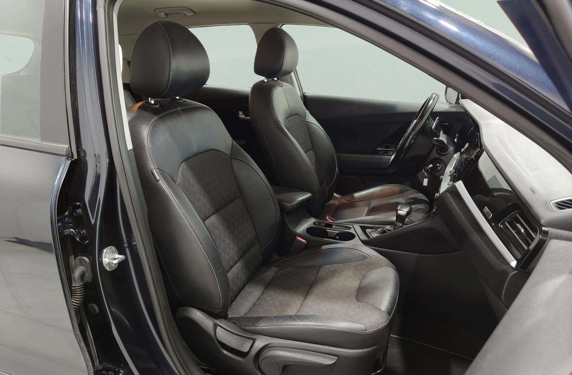 Kia Niro 1.6 GDi HEV Drive - foto 19