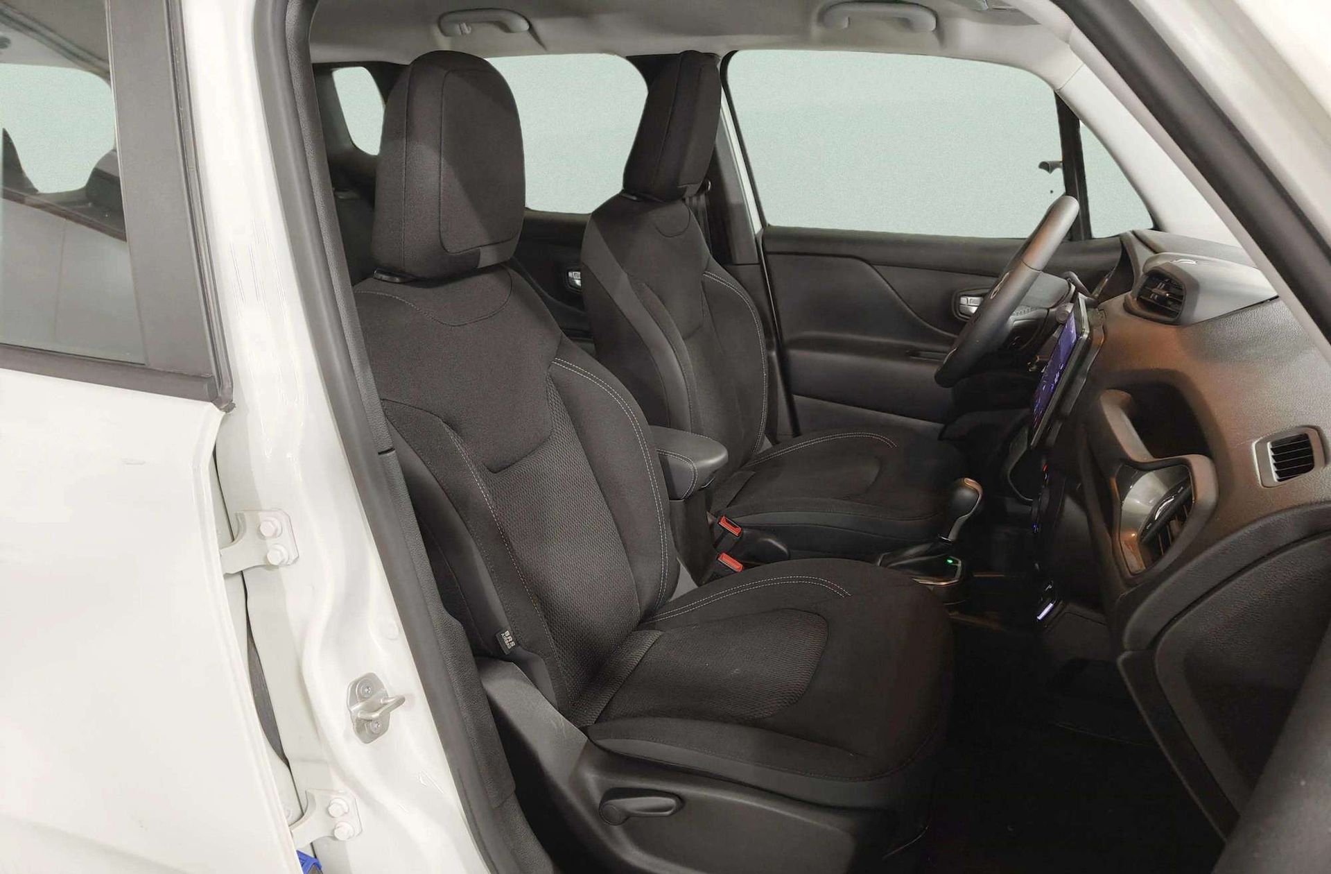 Jeep Renegade eHybrid 1.5 Altitude DCT - foto 16