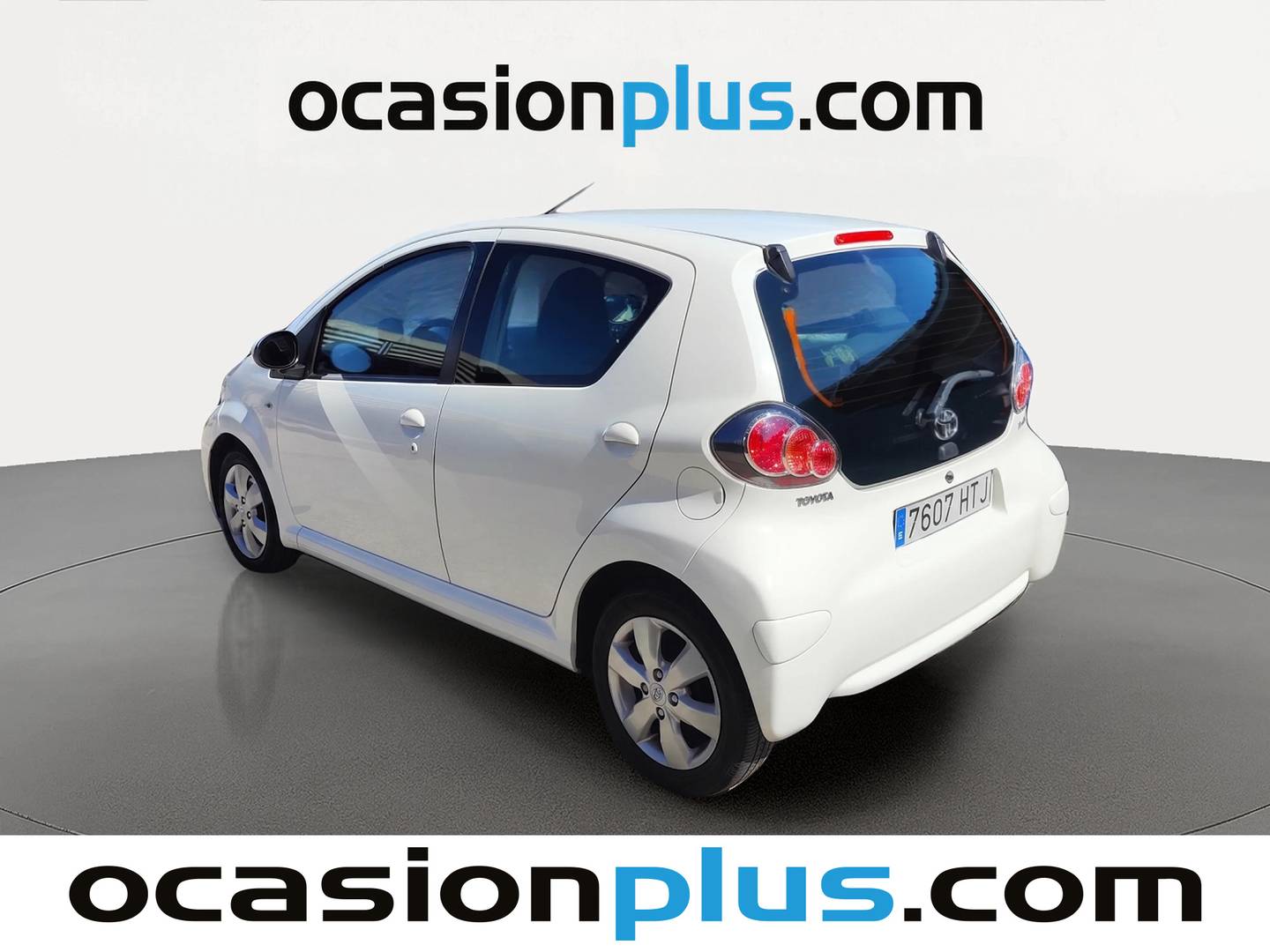 Foto trasera Toyota Aygo Toyota Aygo 70 City (68 CV) izquierda