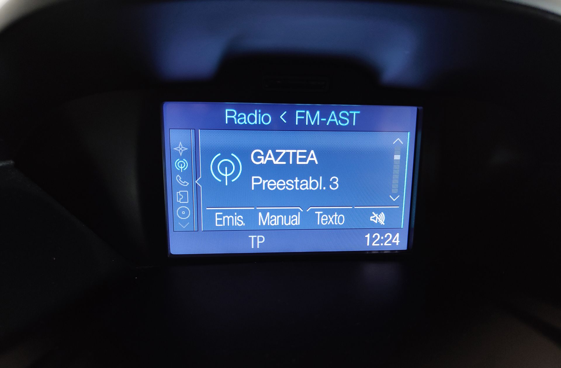 Ford B-Max 1.0 EcoBoost Titanium - foto 28