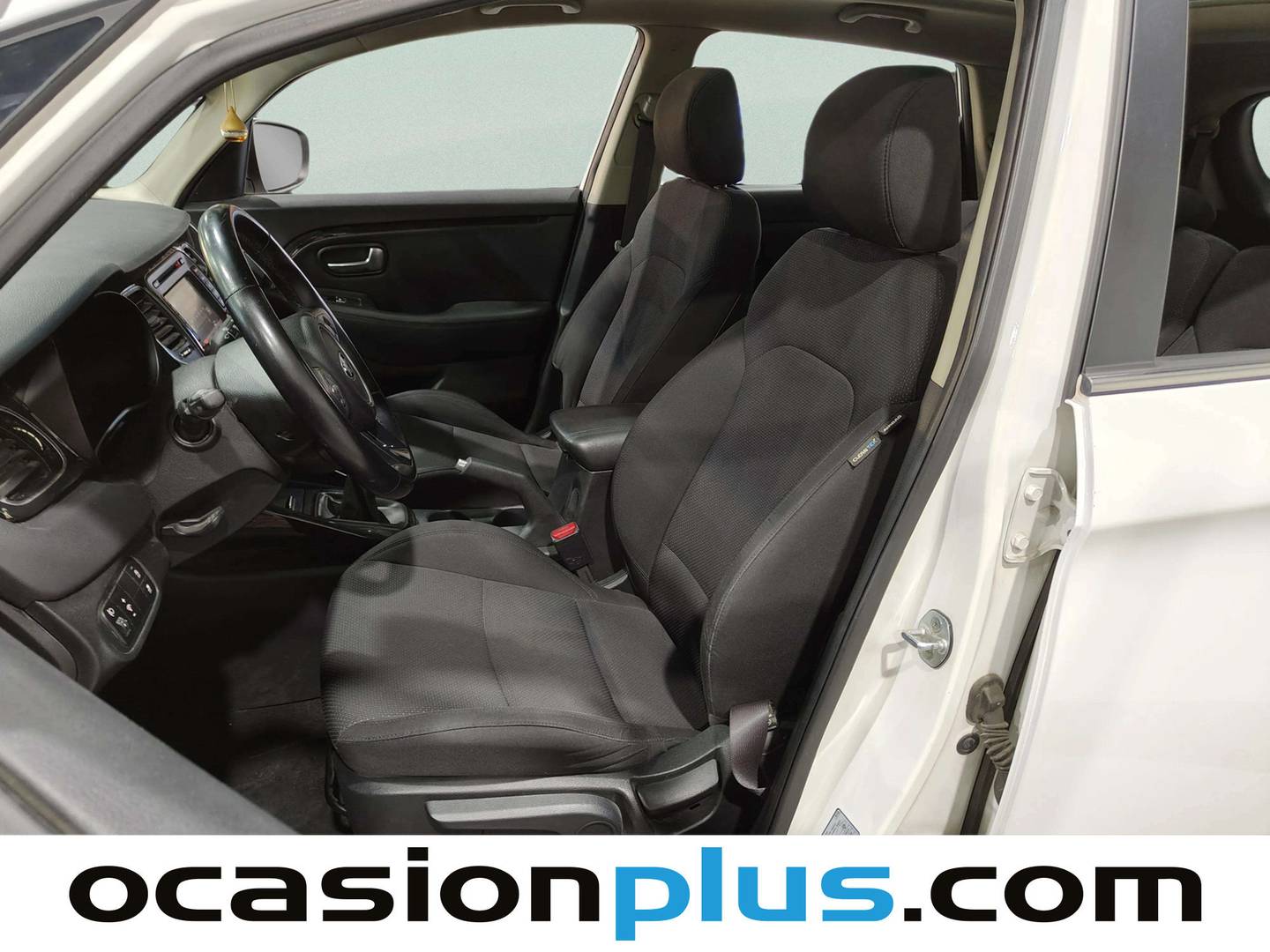 Foto asientos delanteros KIA Carens KIA Carens 1.7 CRDi Eco-Dynamics Emotion (136 CV)  7 Plazas