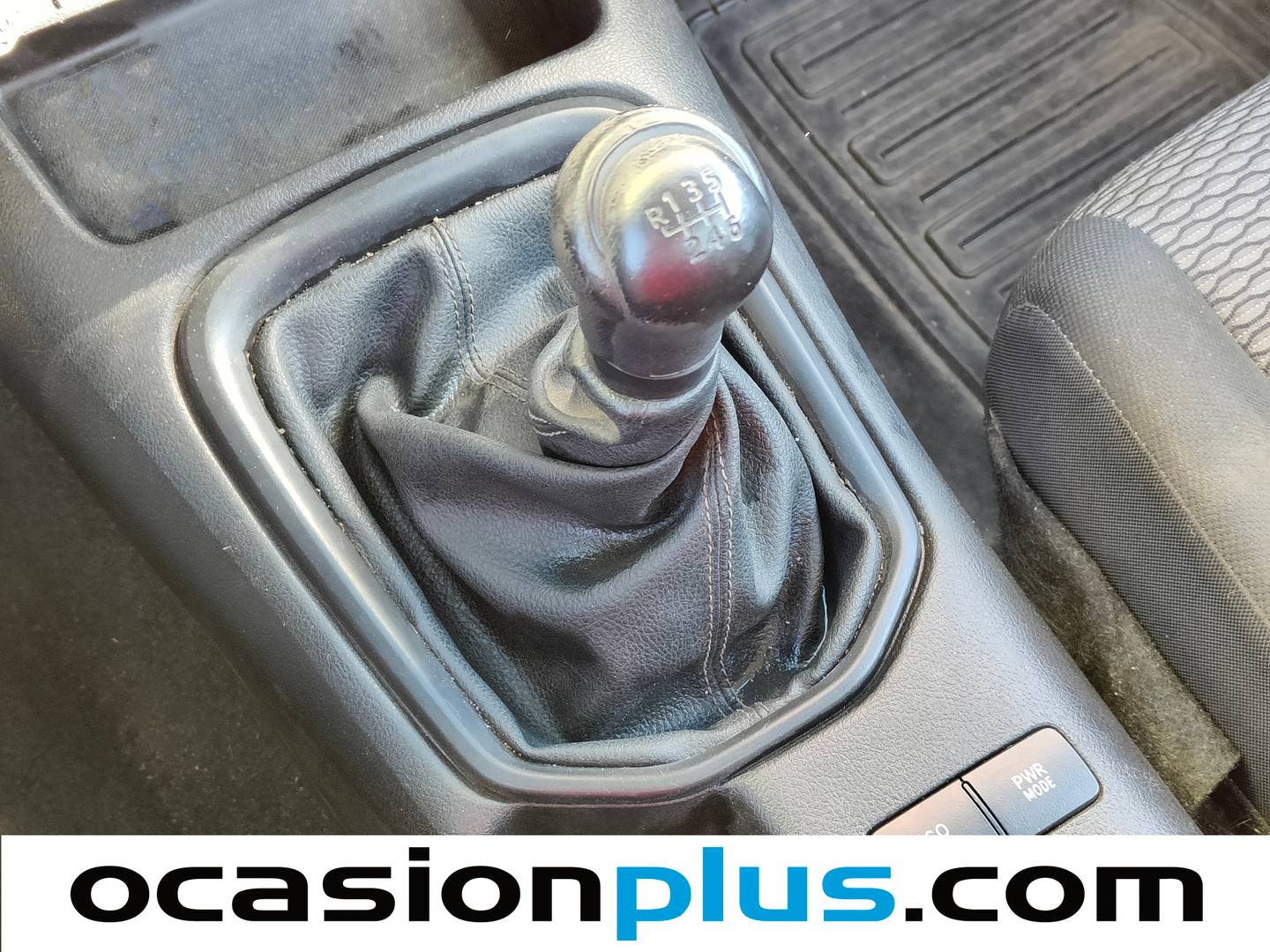 Foto Toyota Hilux Toyota Hilux 2.4 D-4D Cabina Sencilla GX (150 Cv)