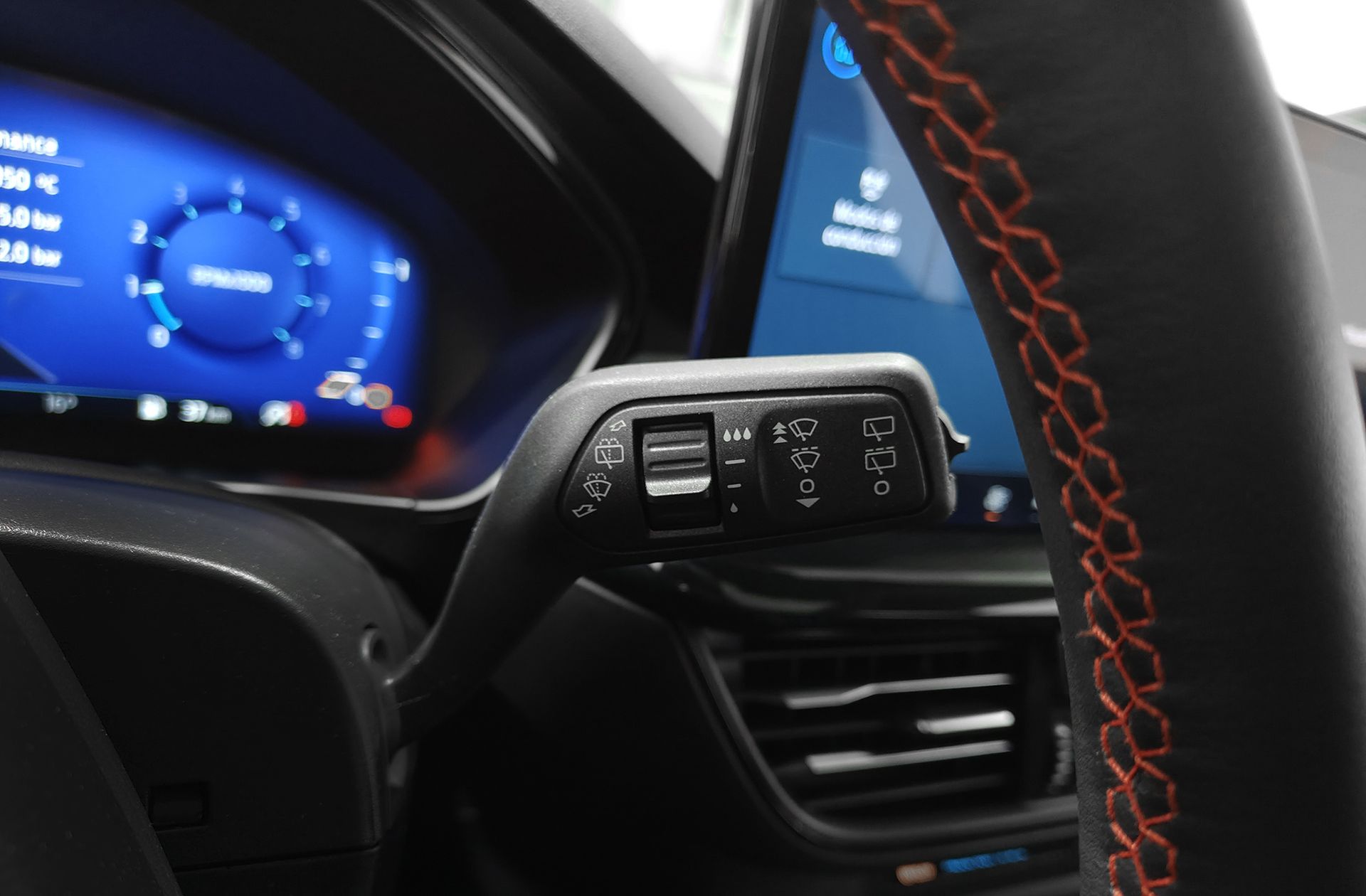 Ford Focus 2.3 EcoBoost ST - foto 33