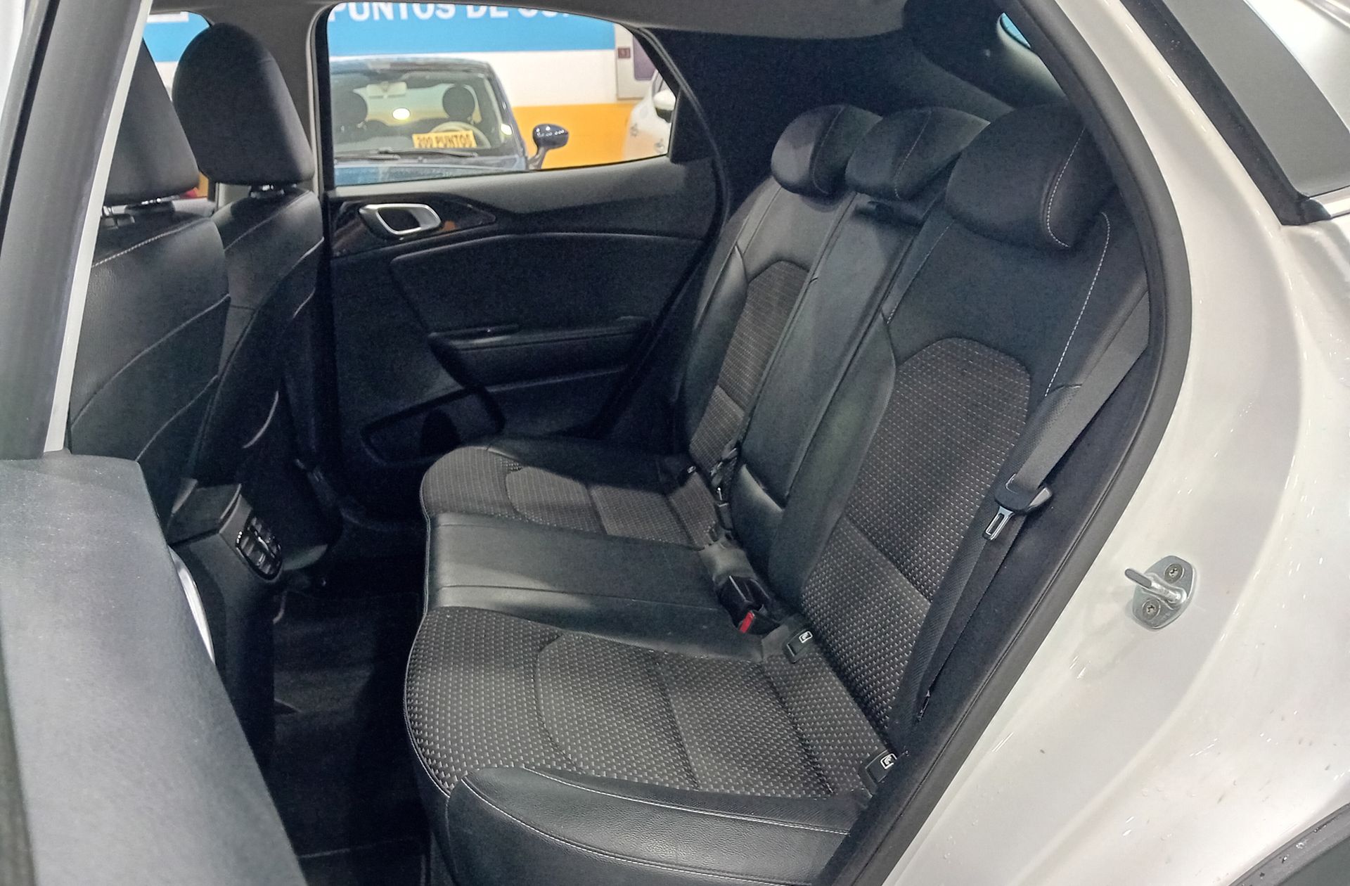 Kia XCeed 1.4 T-GDi Tech DCT - foto 11