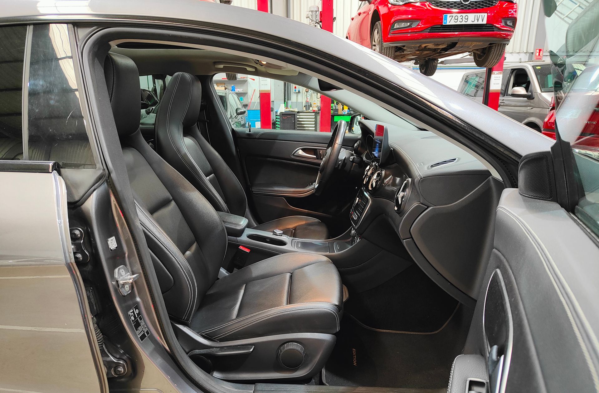 Mercedes-Benz CLA Shooting Brake 200 d Pack AMG - foto 22