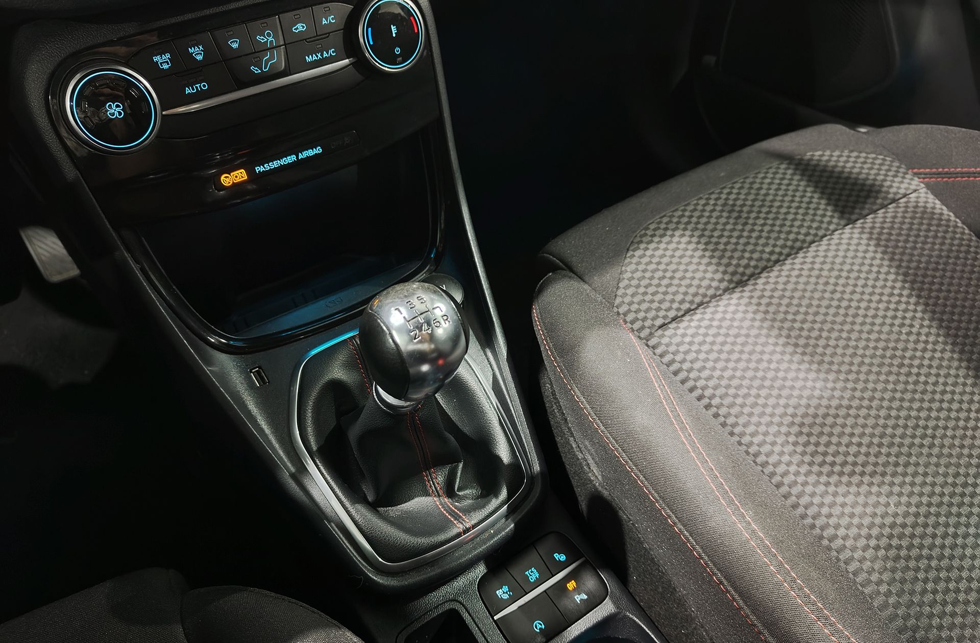Ford Puma 1.0 EcoBoost MHEV ST-Line Design - foto 5