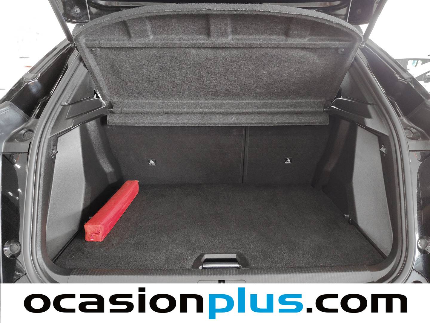 Fotos maletero Peugeot 2008 Peugeot 2008 Allure Hybrid eDCS6 (145 CV)