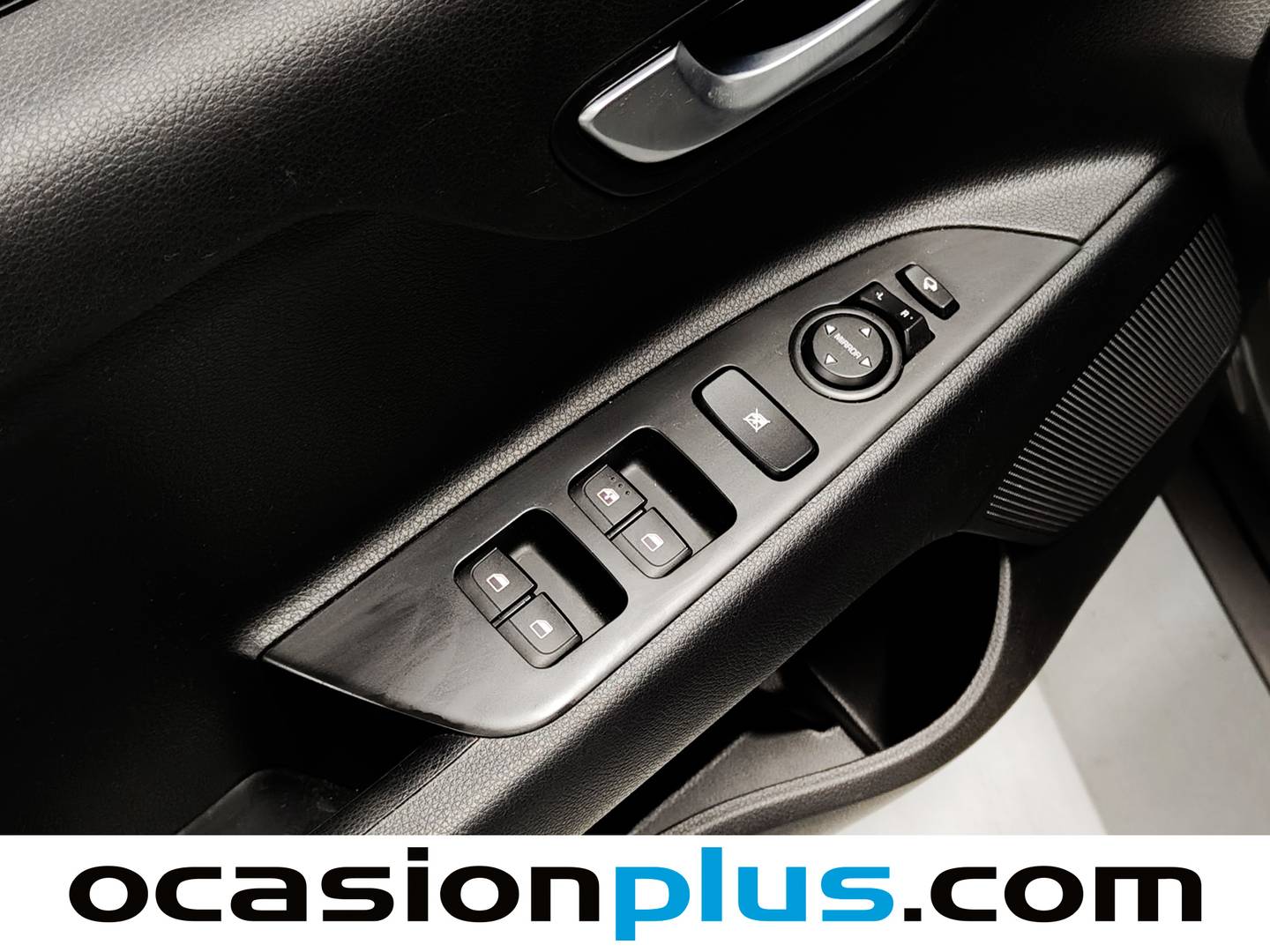 Foto KIA Stonic Kia Stonic 1.0 T-GDi MHEV Drive DCT (120 CV)