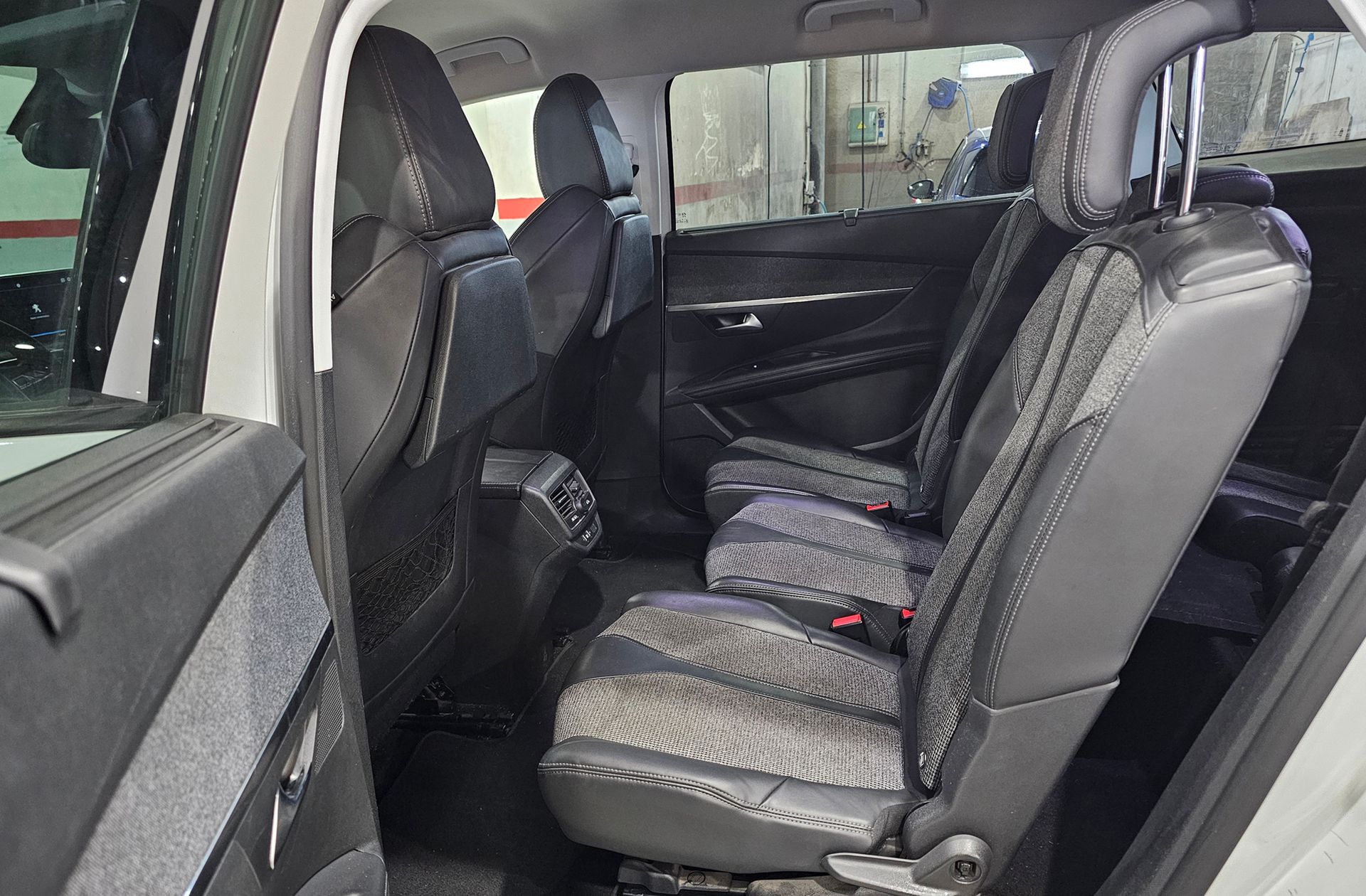 Peugeot 5008 PureTech 130 Allure 7 plazas - foto 15