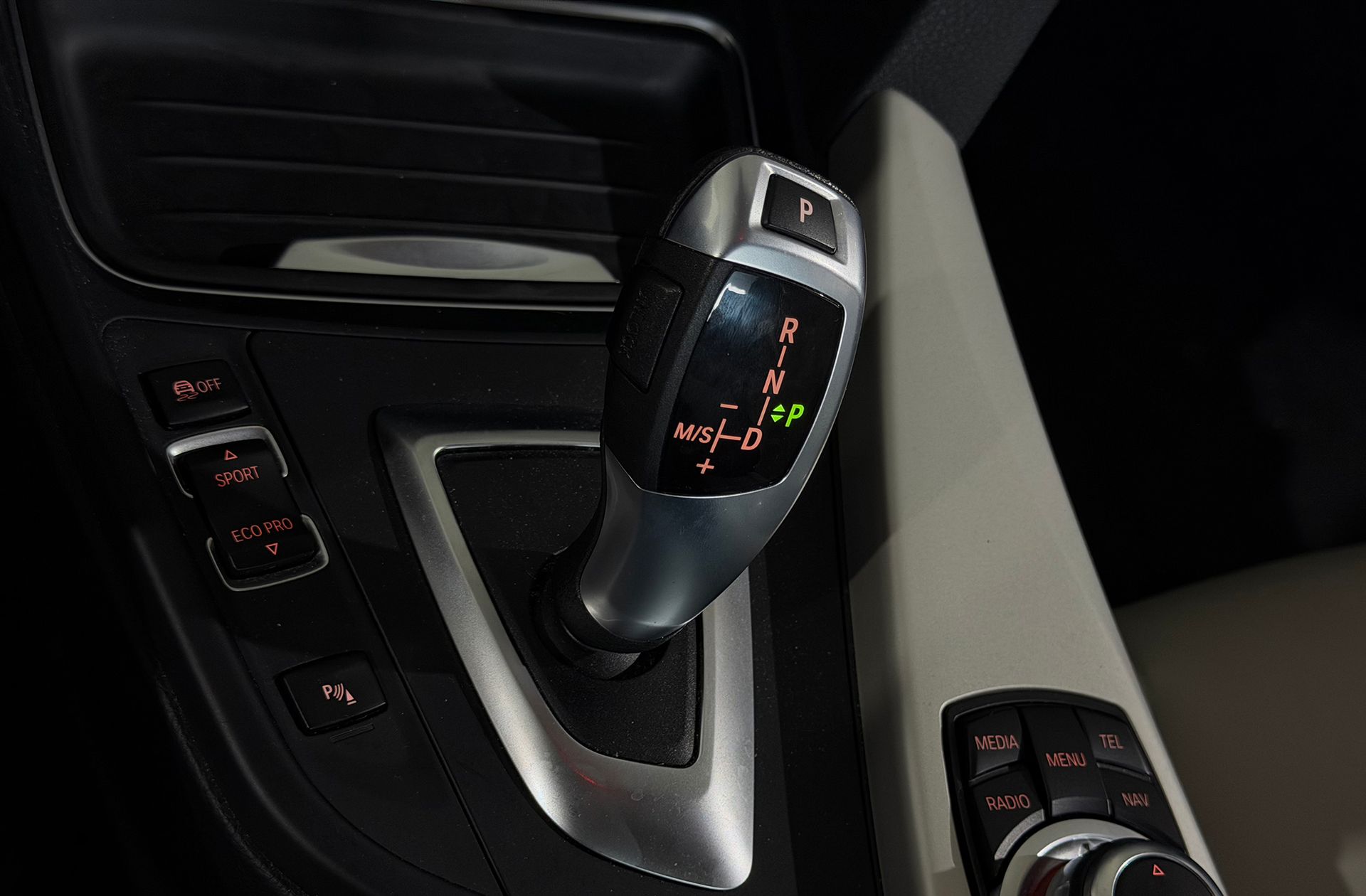 BMW Serie 3 318d - foto 5