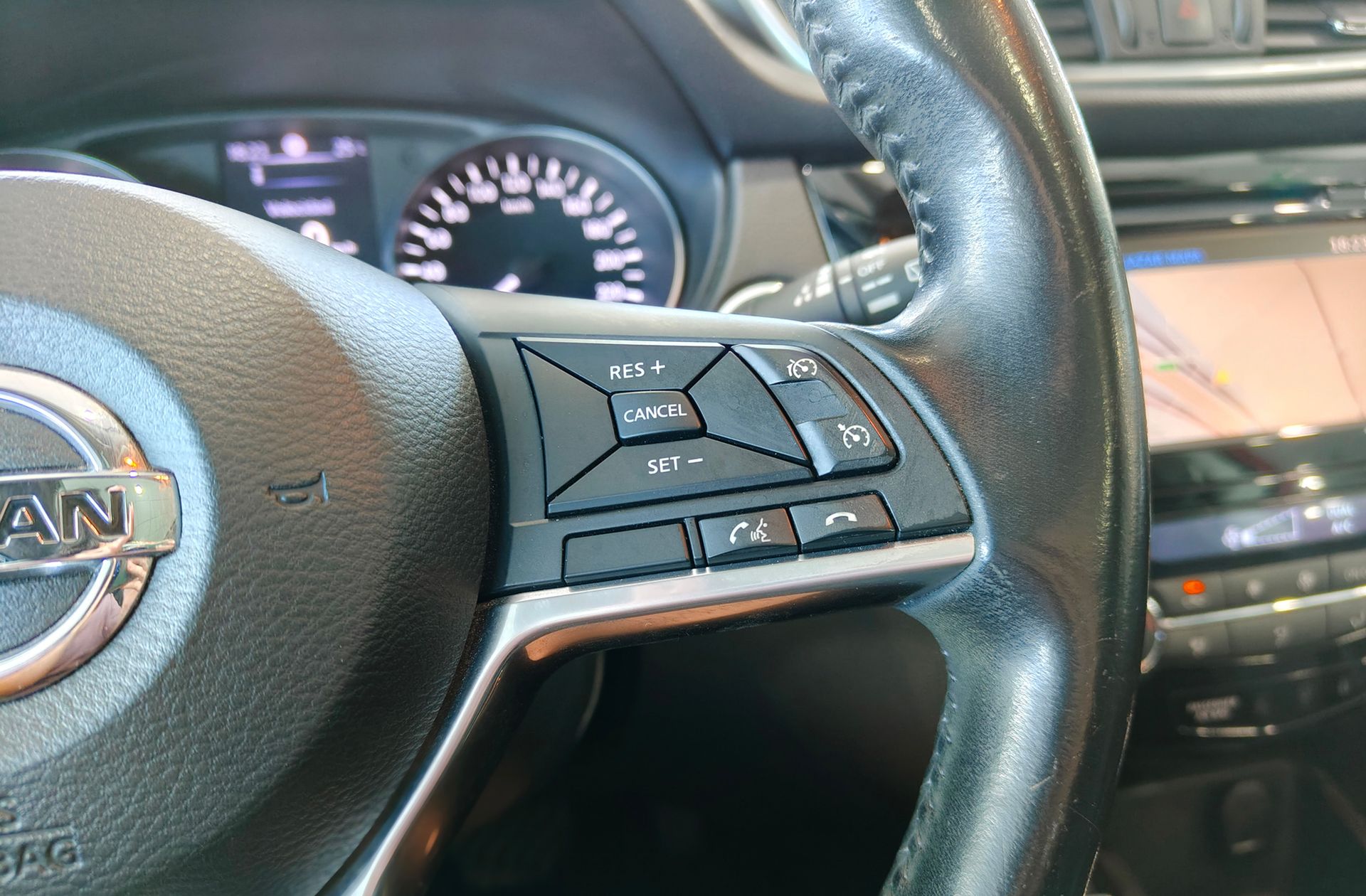 Nissan Qashqai DIG-T 115 N-Connecta Xtronic - foto 33