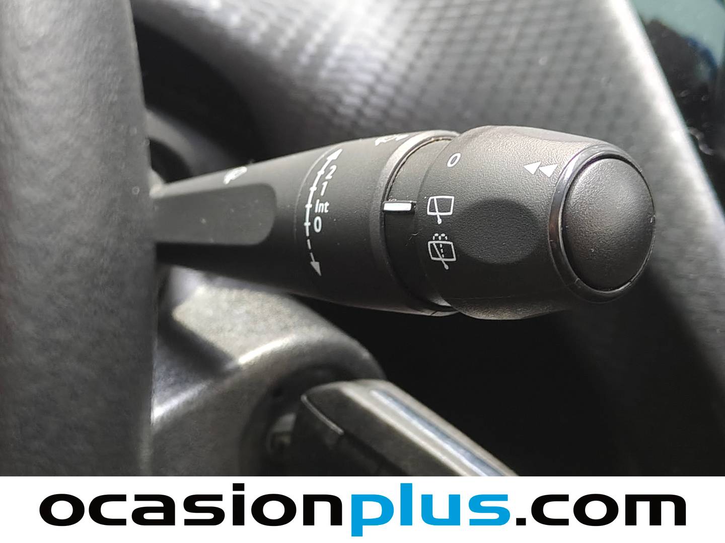 Foto Peugeot 2008 Peugeot 2008 PureTech 110 S&S Signature (110 CV)