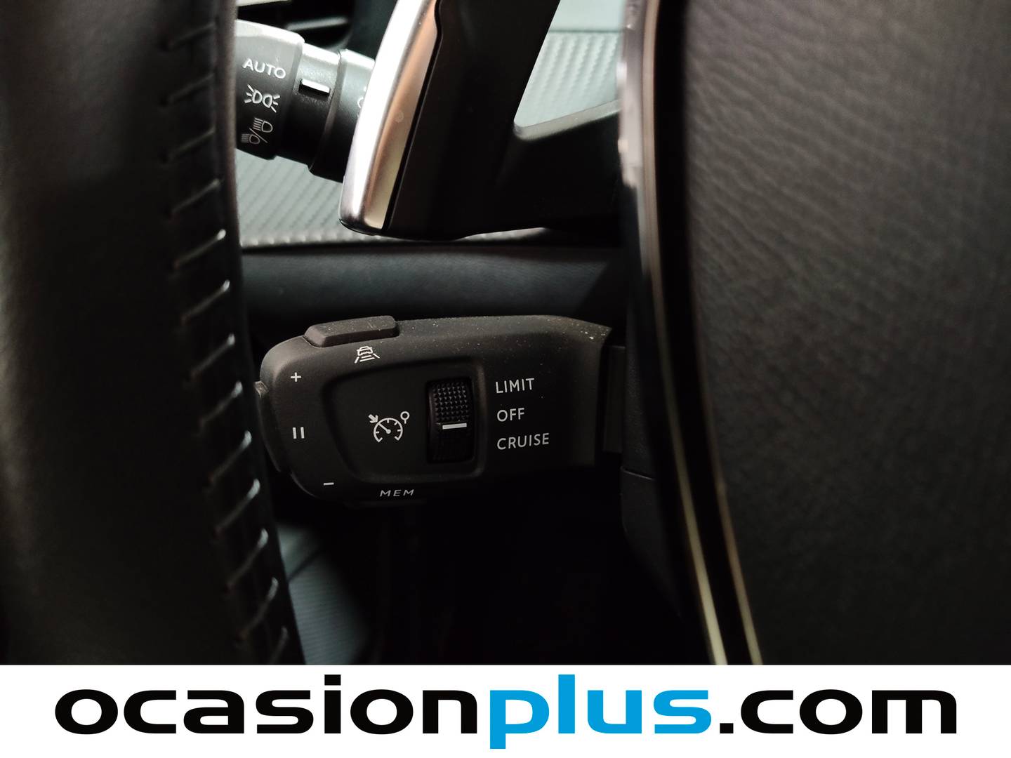 Peugeot 2008 Peugeot 2008 Allure Hybrid eDCS6 (145 CV) seminuevo
