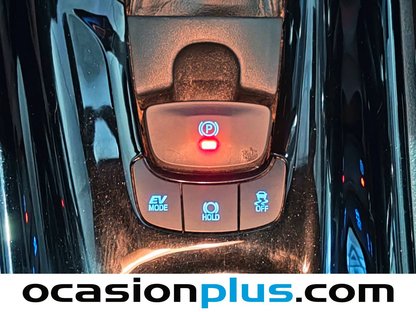 Foto Toyota C-HR Toyota C-HR 1.8 125H Advance (122 CV)