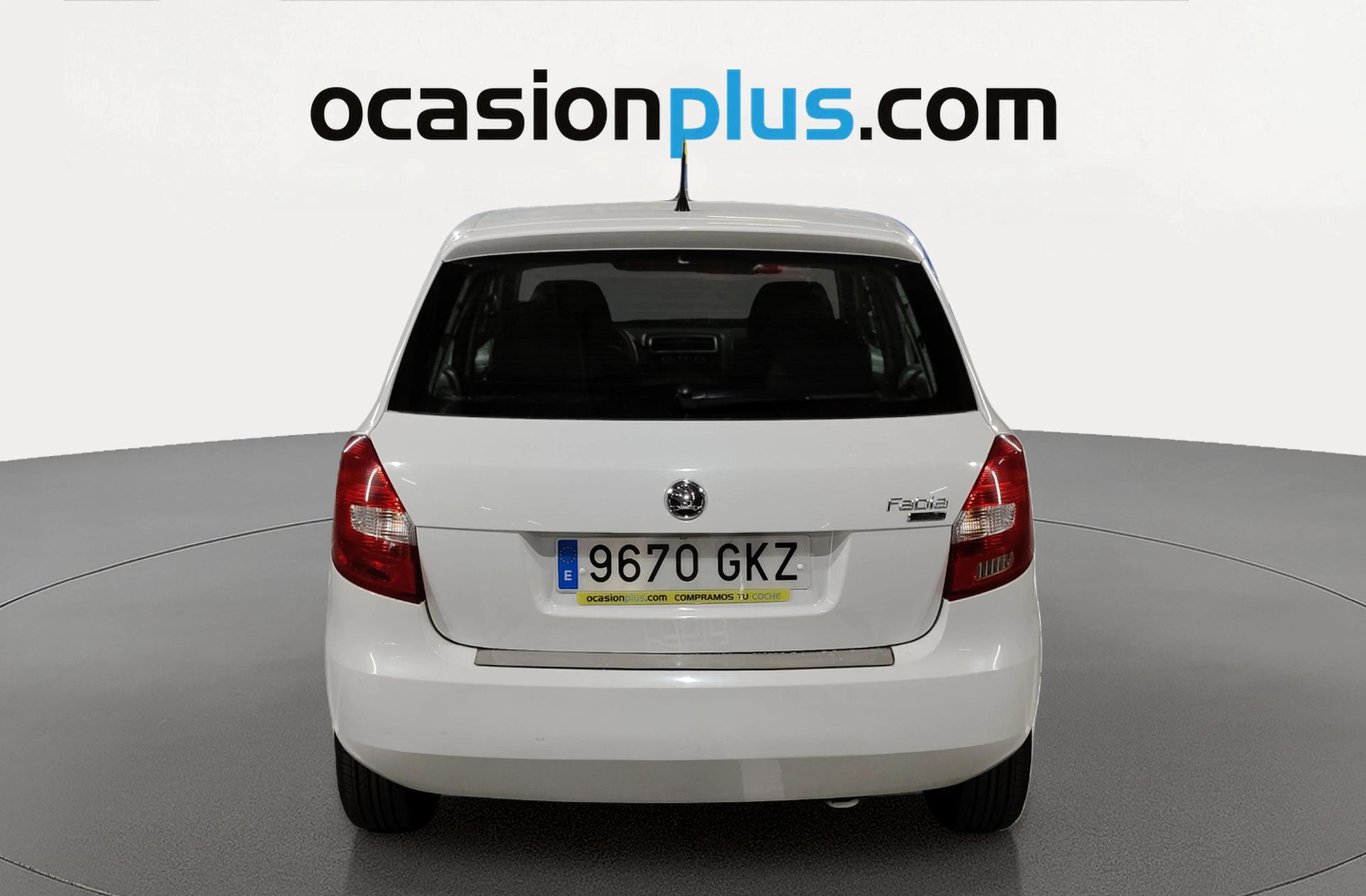 Škoda Fabia 1.2 Young - foto 11