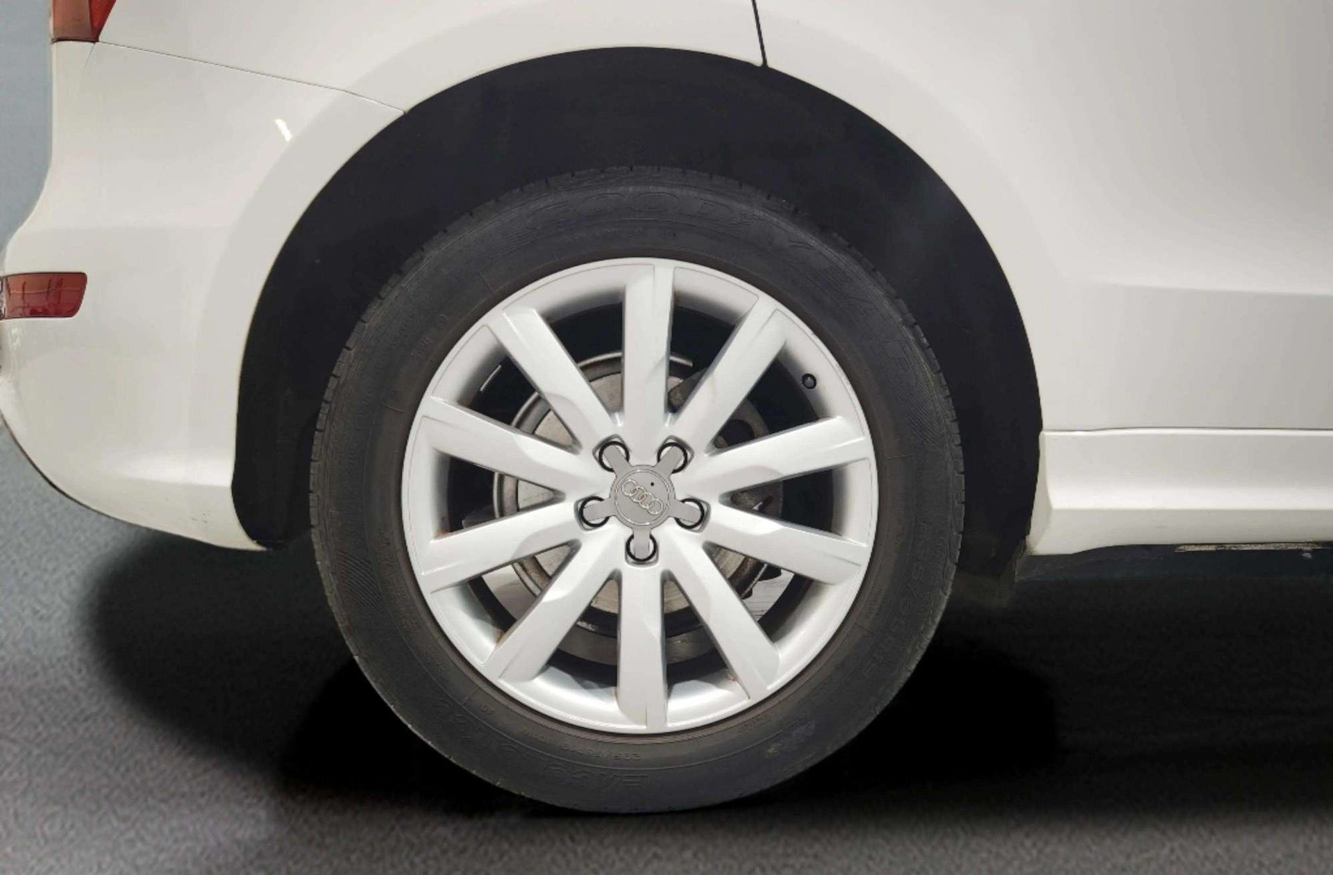 Audi Q5 2.0 TDI quattro - foto 41