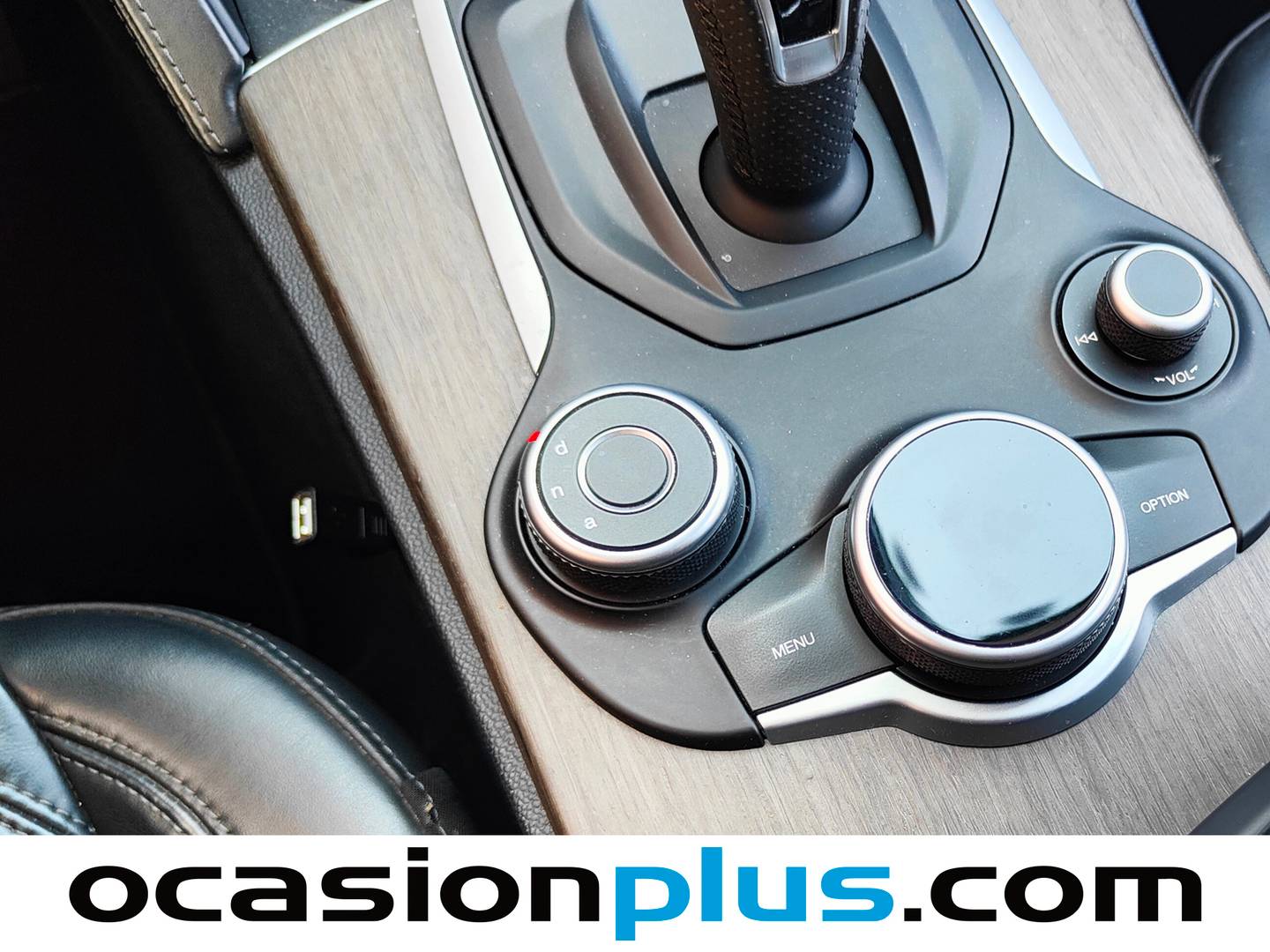 Foto Alfa Romeo Stelvio Alfa Romeo Stelvio 2.0 Petrol First Edition (II) Q4 (280 CV)